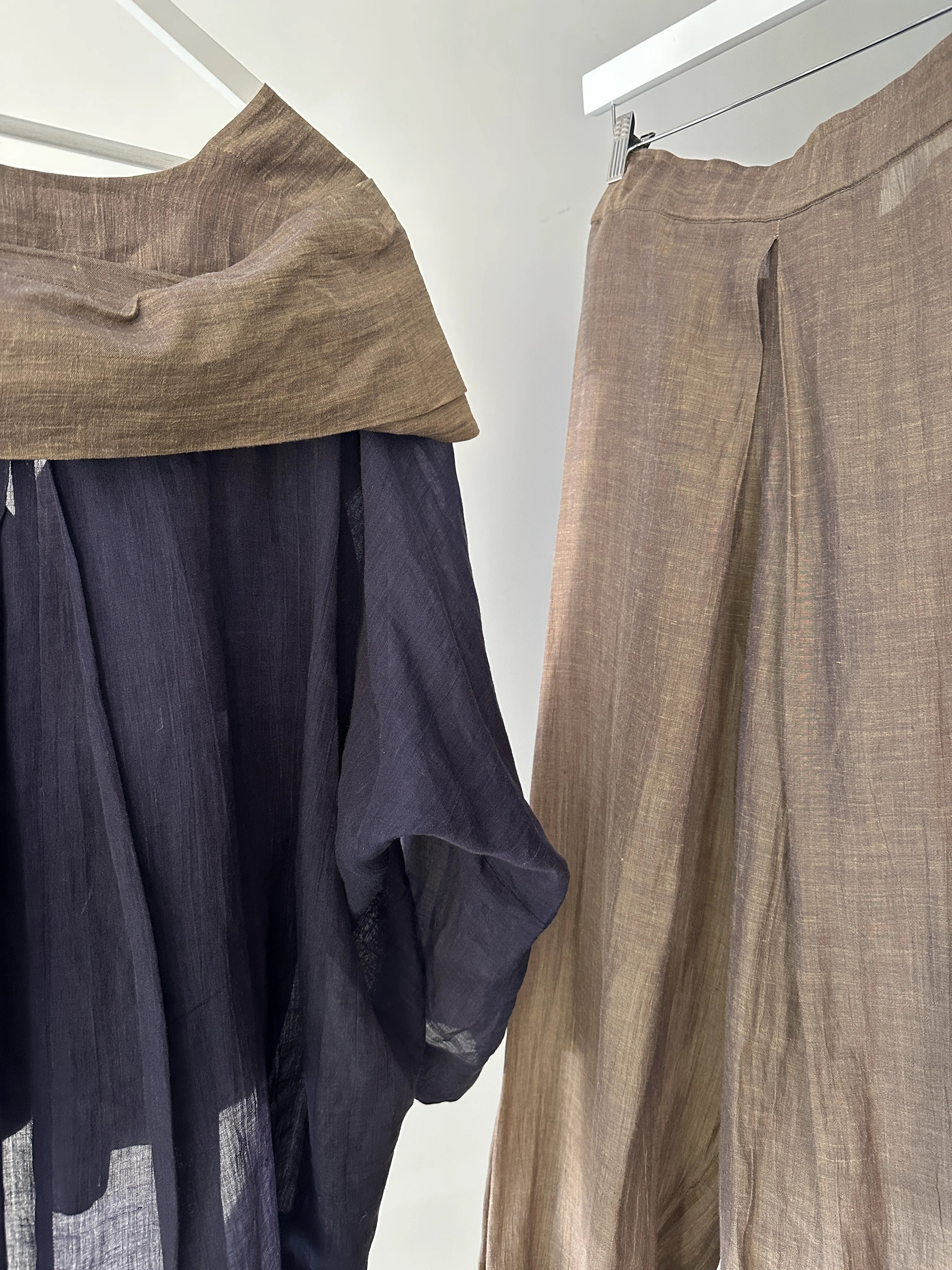 ISSEY MIYAKE - 1990s 2 PIECES SET CONTRASTING TROUSERS AND BLOUSE