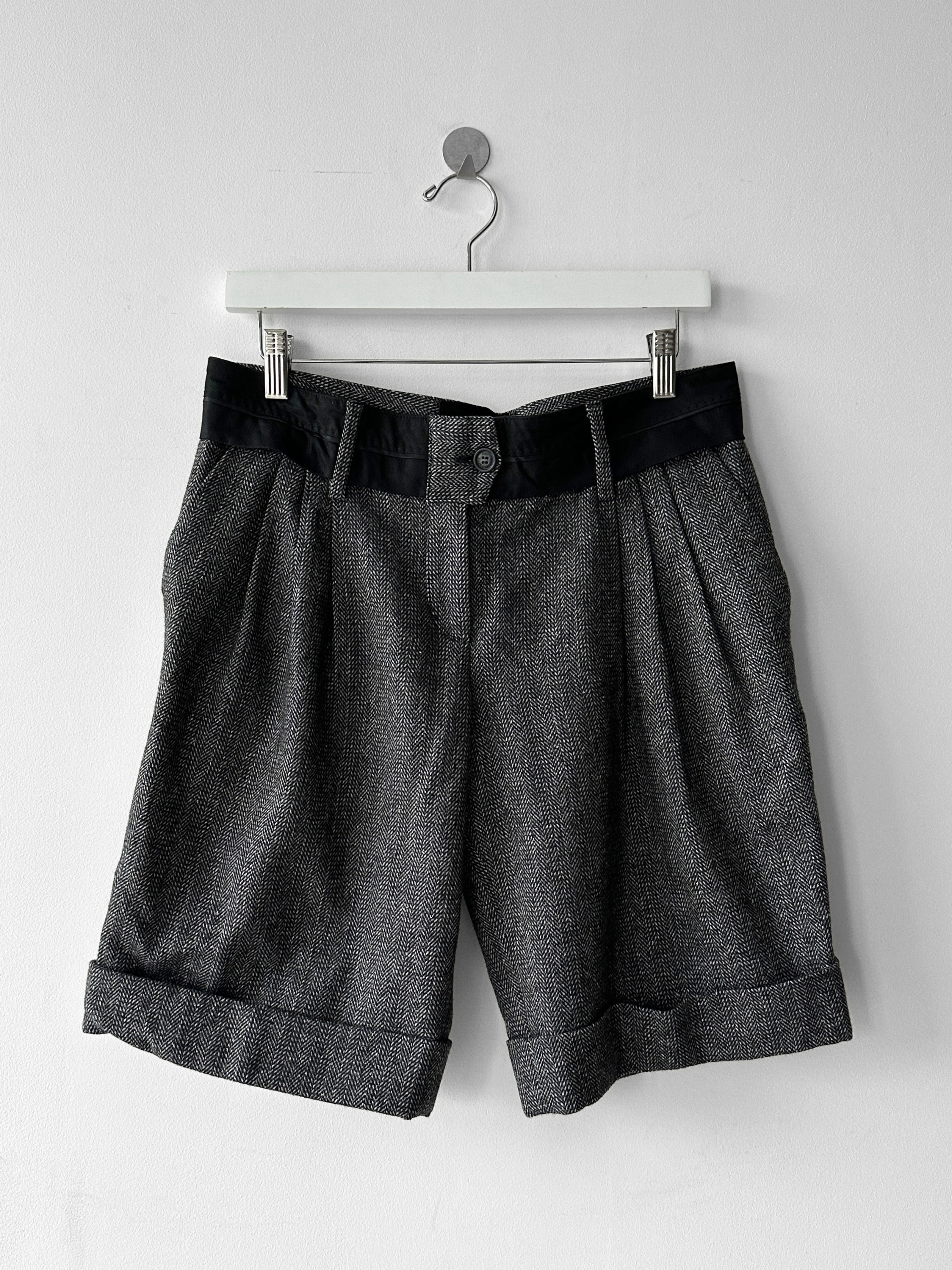 DOLCE & GABBANA - early 2000s FRONT PLEATS HERRINGBONE SHORTS