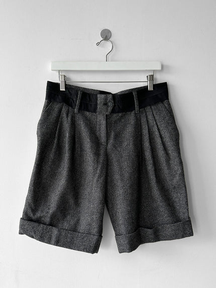 DOLCE & GABBANA - early 2000s FRONT PLEATS HERRINGBONE SHORTS