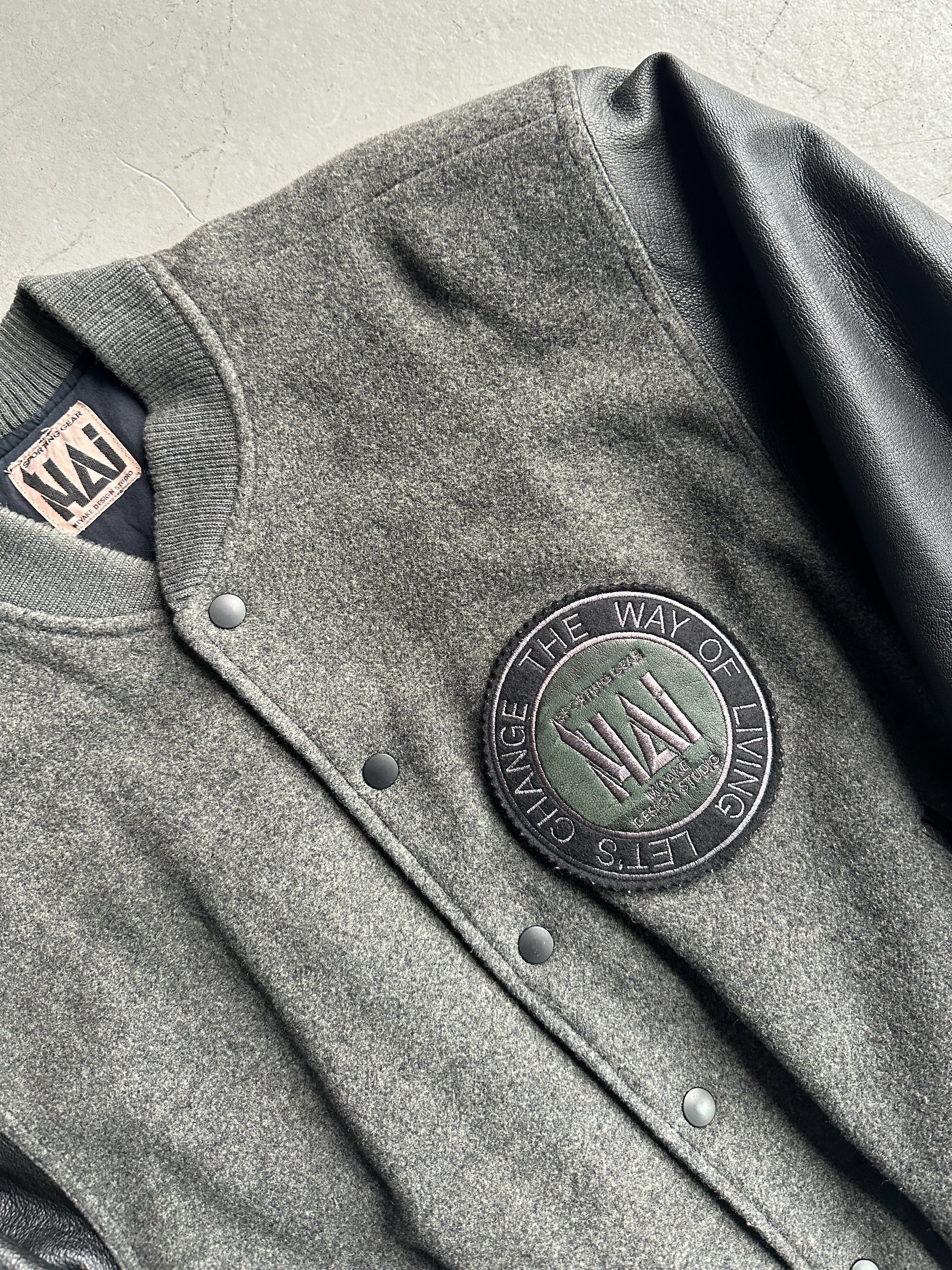 ISSEY MIYAKE HAI - 1980s BOMBER JACKET WITH CONTRASTING LEATHER SLEEVE