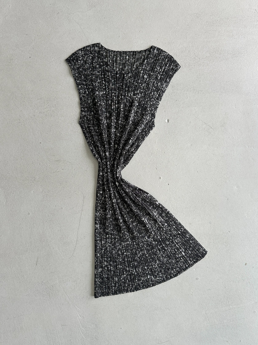 ISSEY MIYAKE PLEATS PLEASE - S/S 2008 ROUND NECK LONG VEST