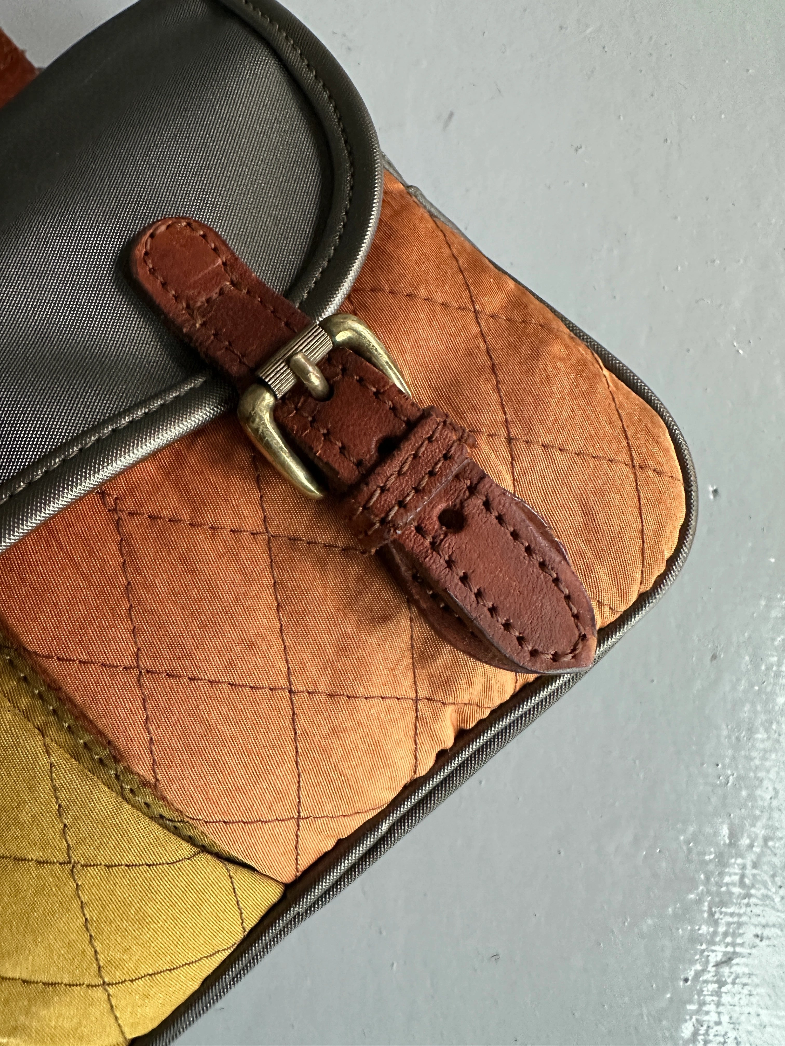 C.P. COMPANY - 1980s MESSENGER BAG WITH CONTRASTING QUILTED FRONT POCKETS