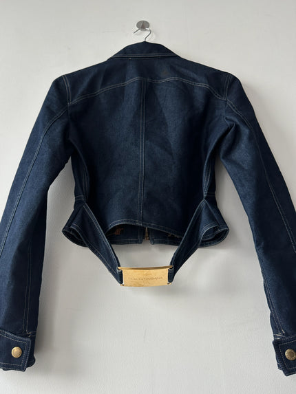 DOLCE & GABBANA - S/S 2001 CROPPED DENIM JACKET WITH LOGO PLATE AT BACK
