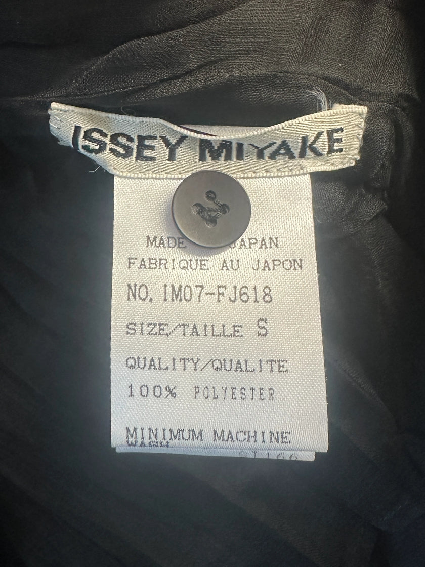 ISSEY MIYAKE - 1990s FUNNEL NECK BUTTONED PLEATED BLOUSE