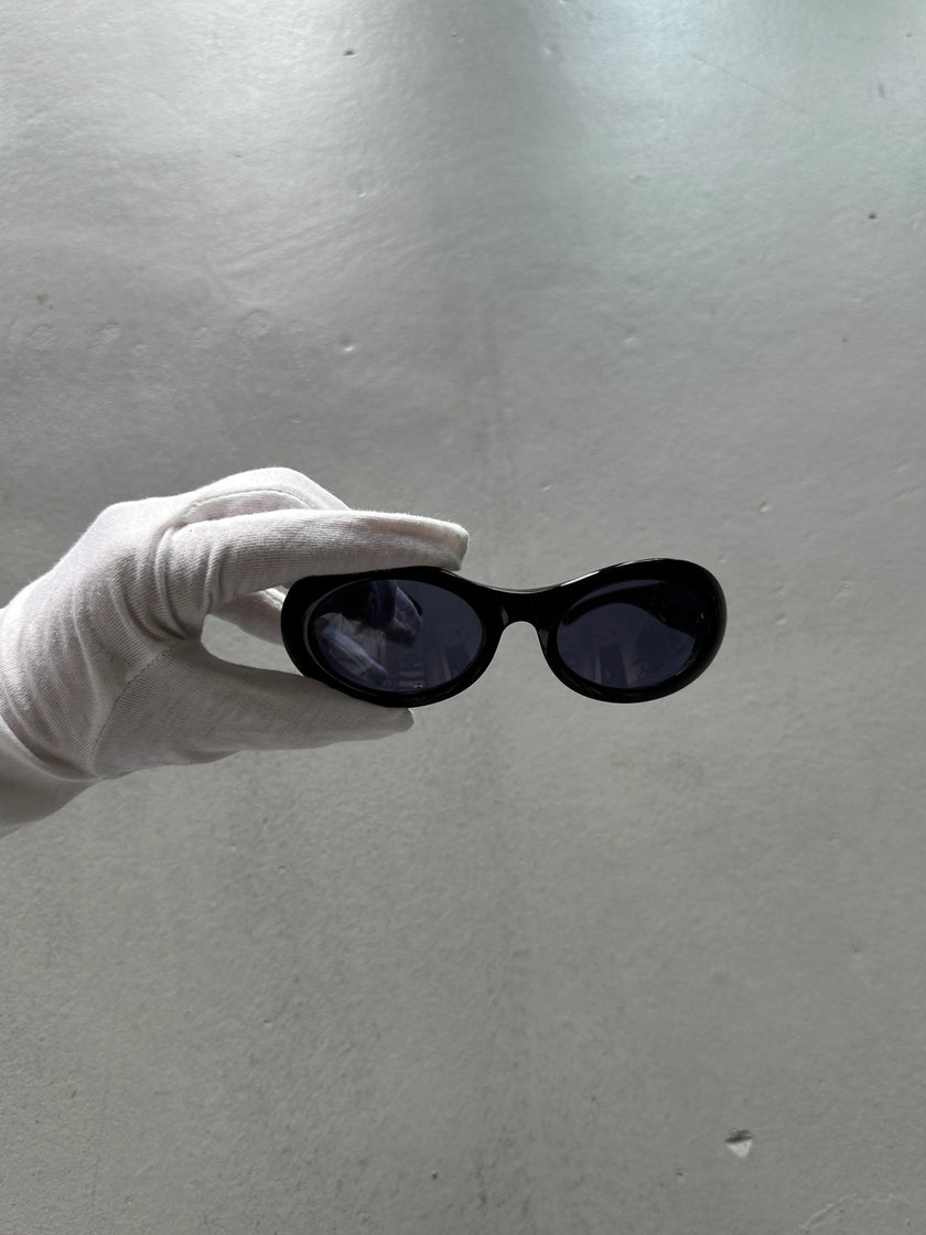 GUCCI - 1996 OVAL SUNGLASSES