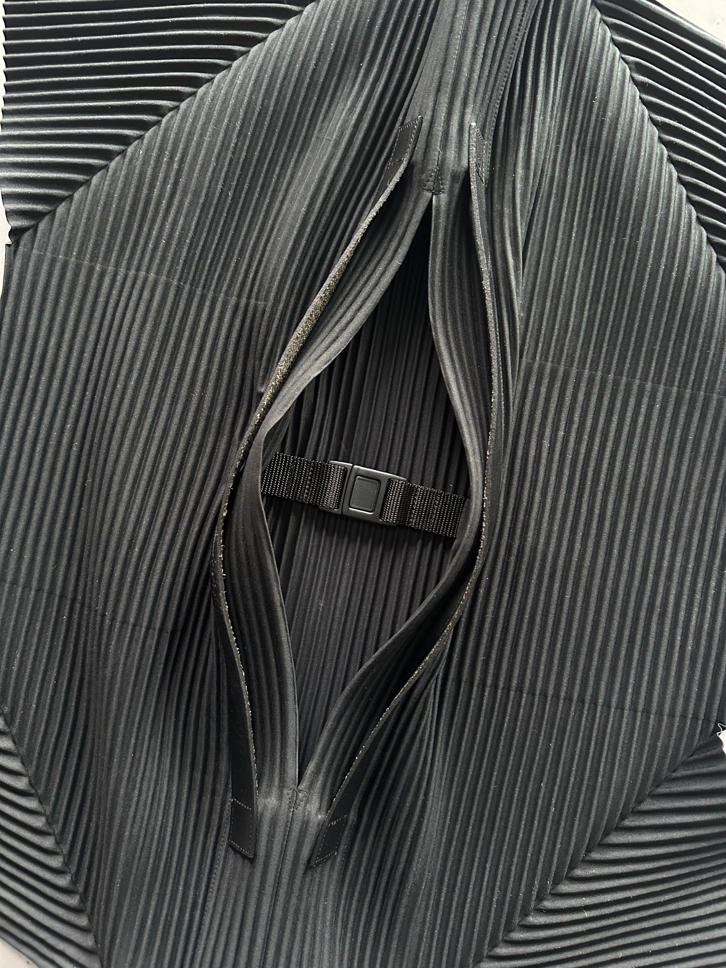 ISSEY MIYAKE ME - 2010s GEOMETRIC PLEATED TOTE BAG