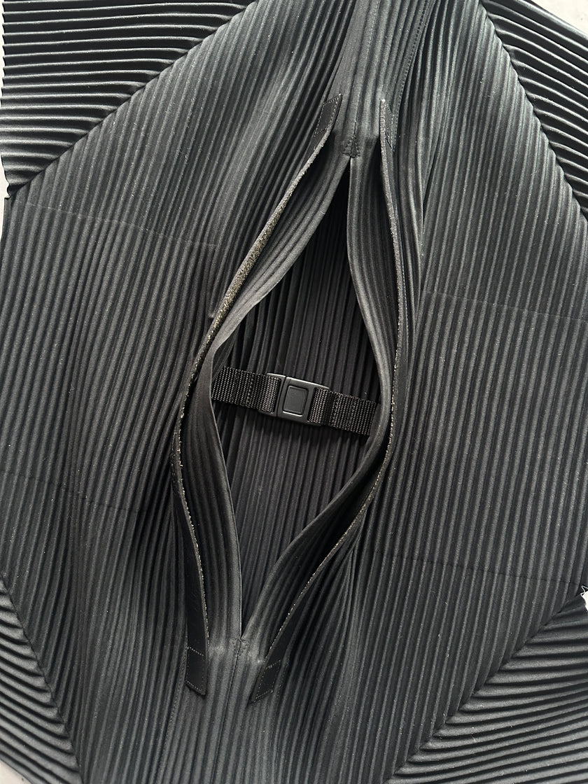 ISSEY MIYAKE ME - 2010s GEOMETRIC PLEATED TOTE BAG