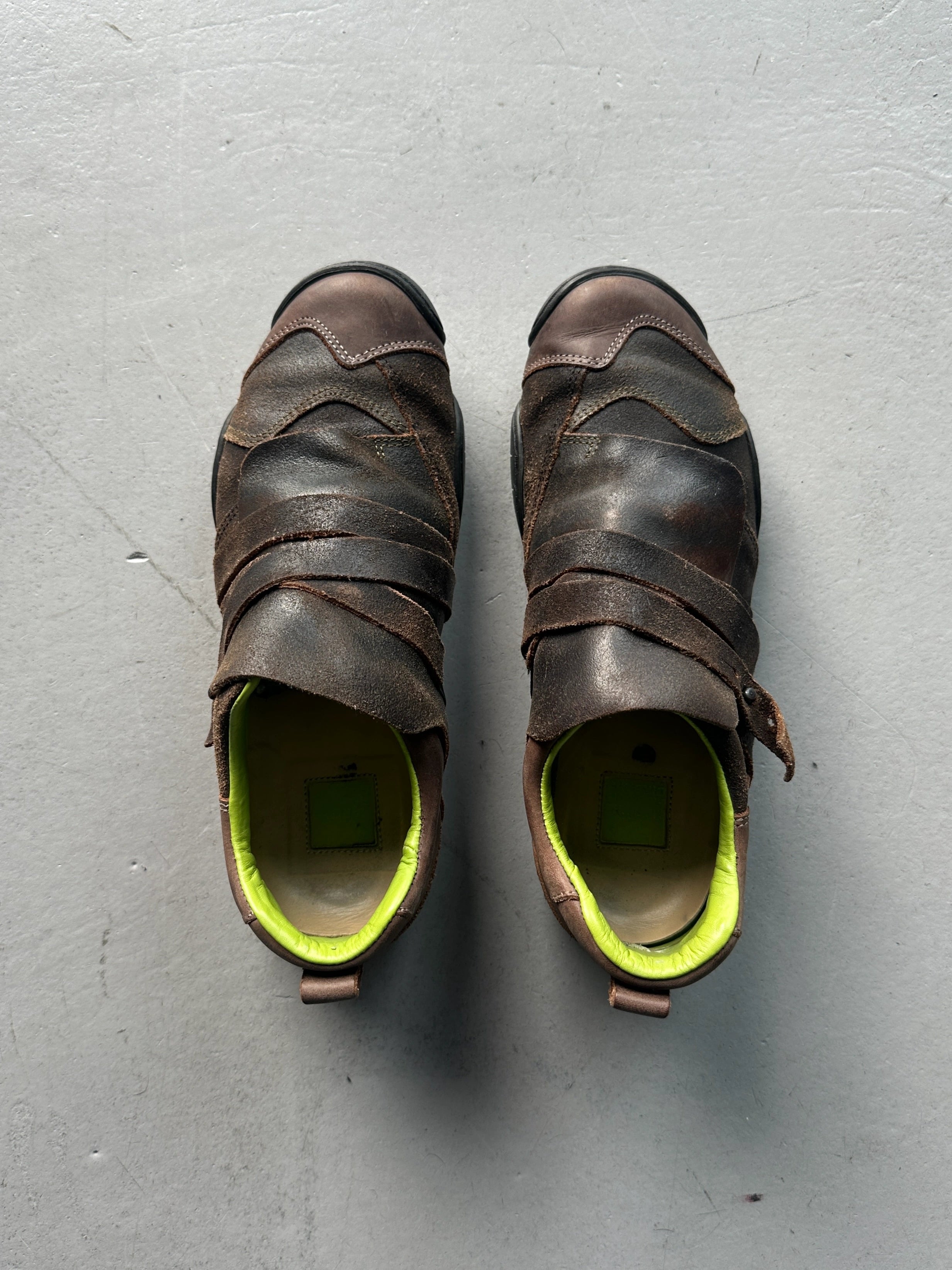 MARITHÉ + FRANÇOIS GIRBAUD - early 2000s ROUND TOE BONDAGE LEATHER SNEAKERS