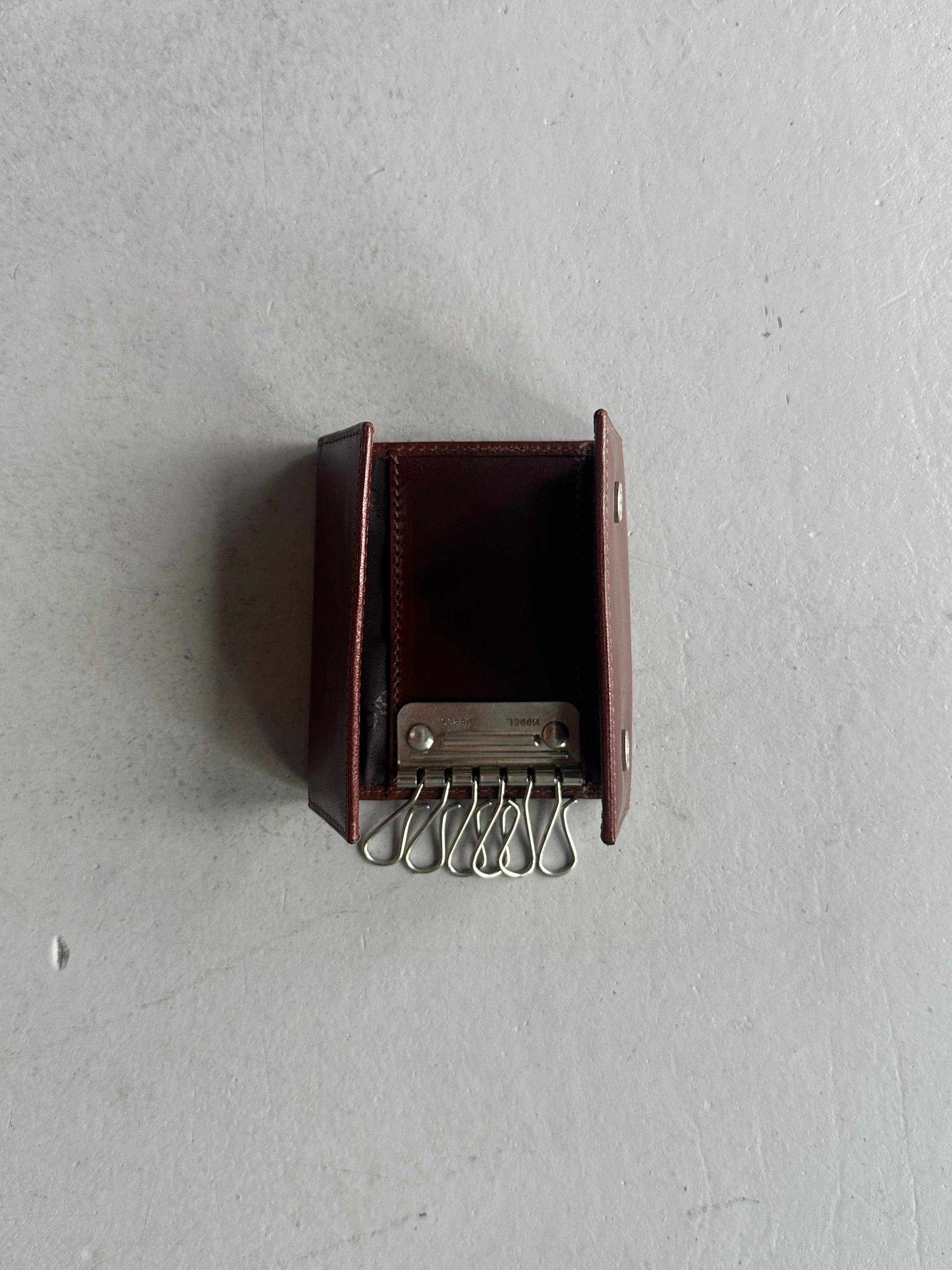 ICEBERG - 1990s LEATHER KEY HOLDER