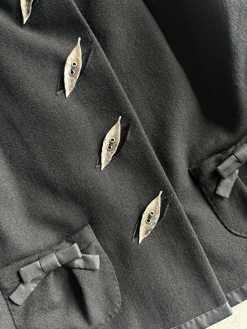 LOUIS VUITTON by MARC JACOBS - A/W 2004 CROP FIT WOOL BLAZER WITH LEAF BUTTONS DETAIL