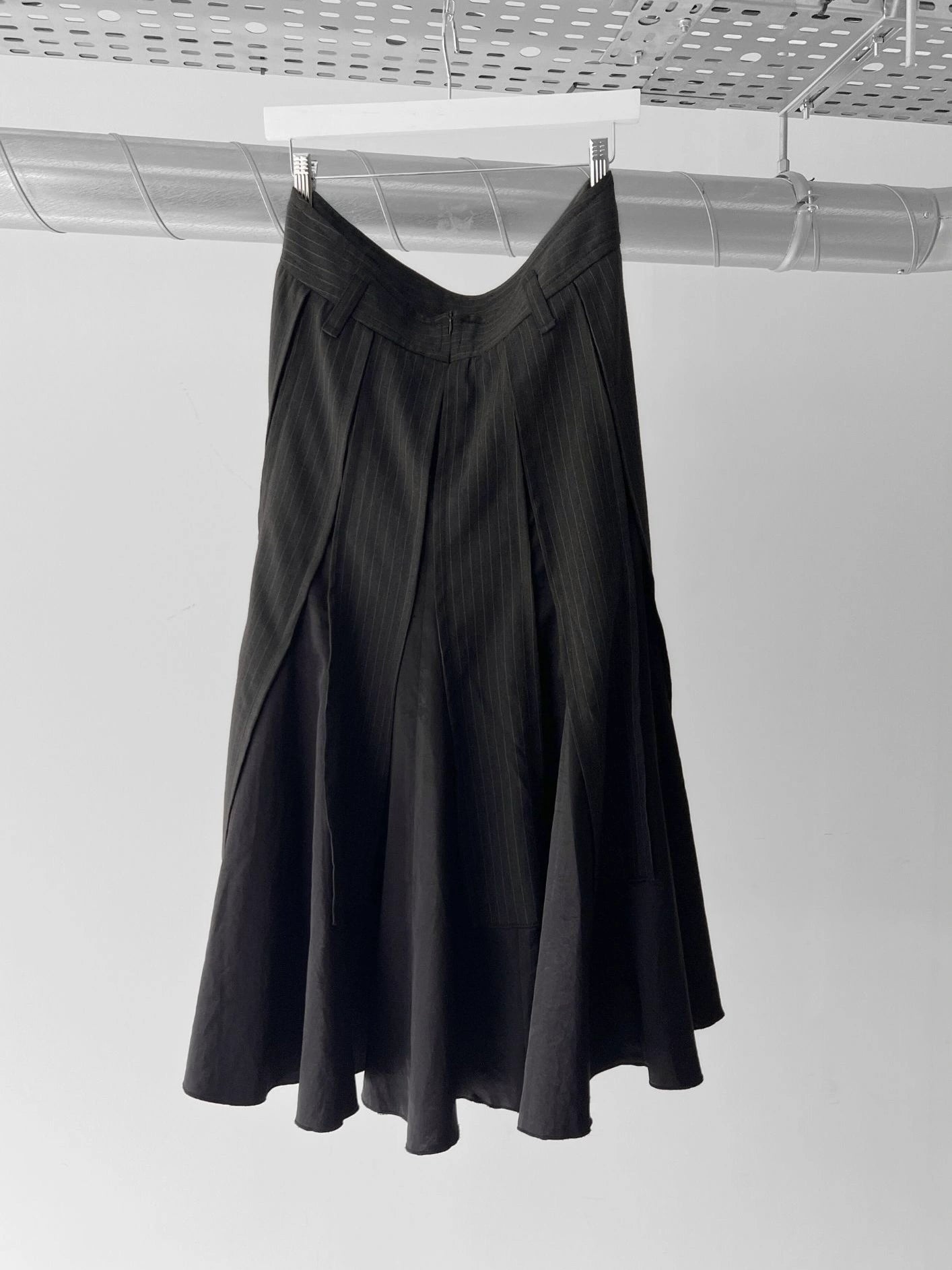 MARELLA - 2000s PANELED PLEATED LONG PINSTRIPED SKIRT