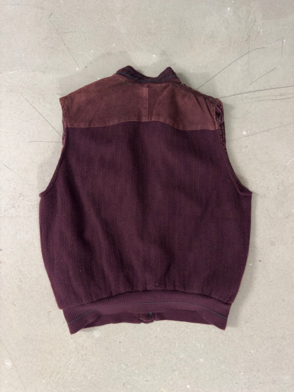 1970s KNITTED GILET WITH SUEDE DETAILS