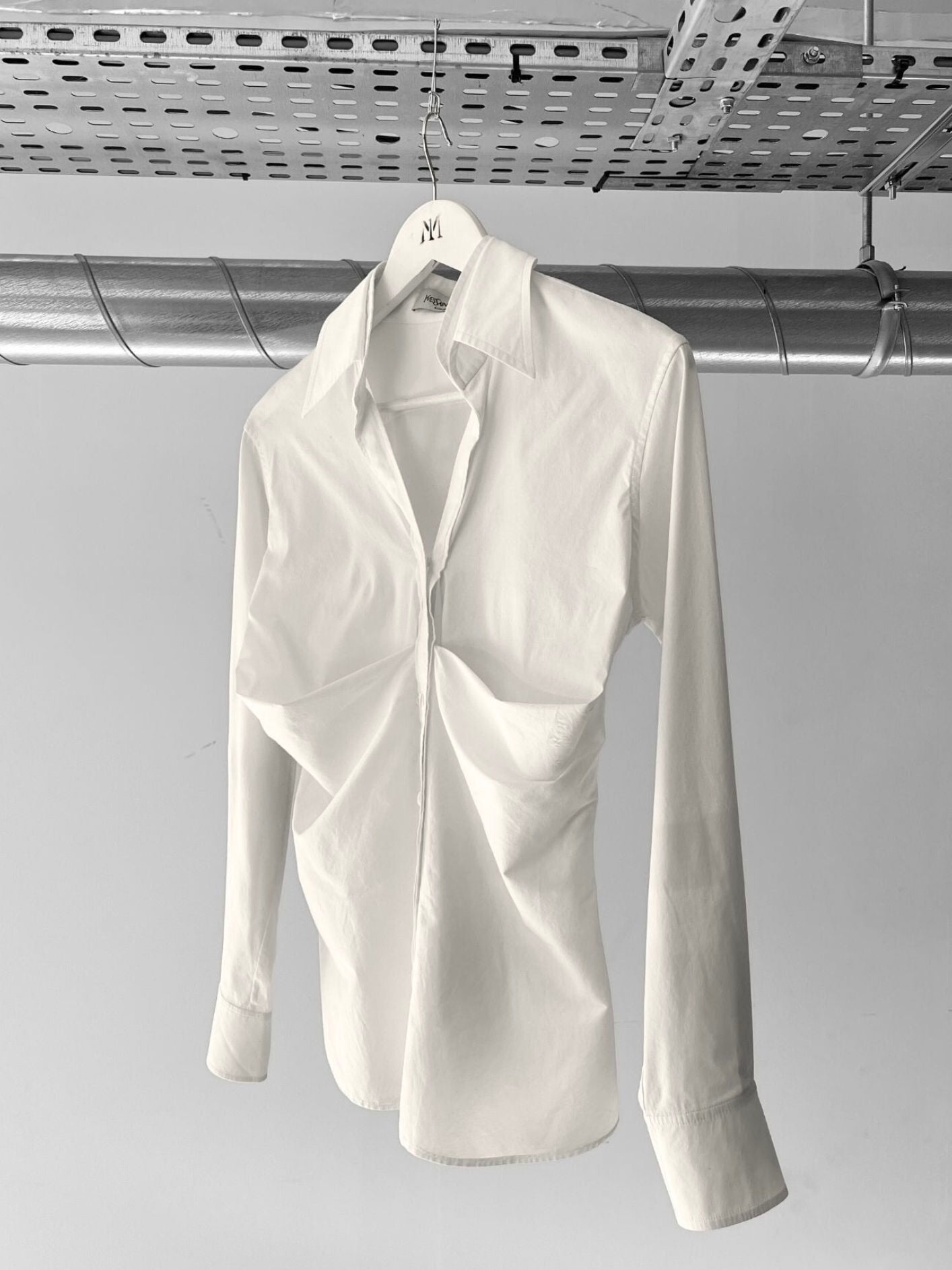 YVES SAINT LAURENT by TOM FORD - S/S 2003 FITTED SCULPTURAL BLOUSE