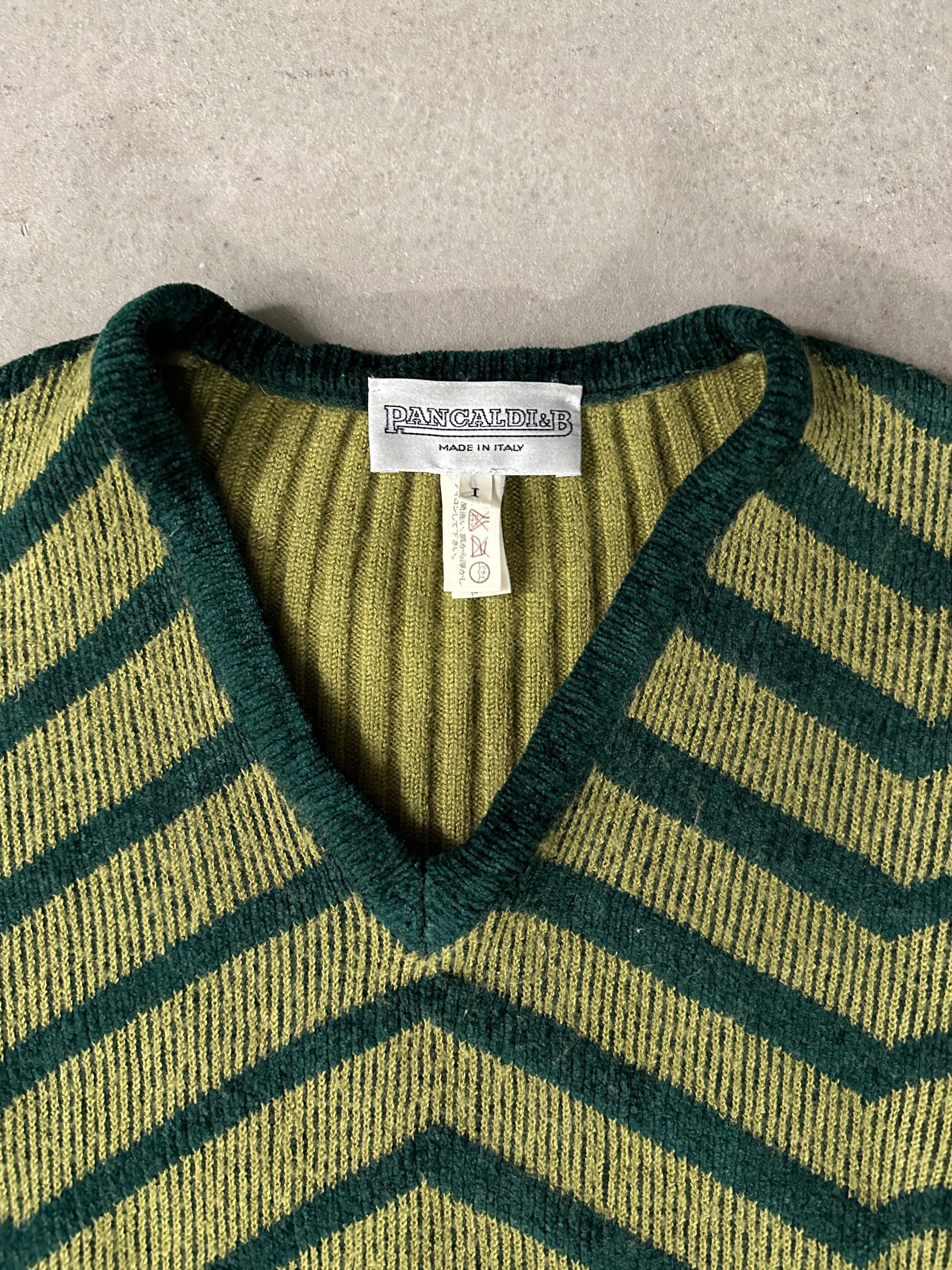 1980s V NECK KNITTED JUMPER