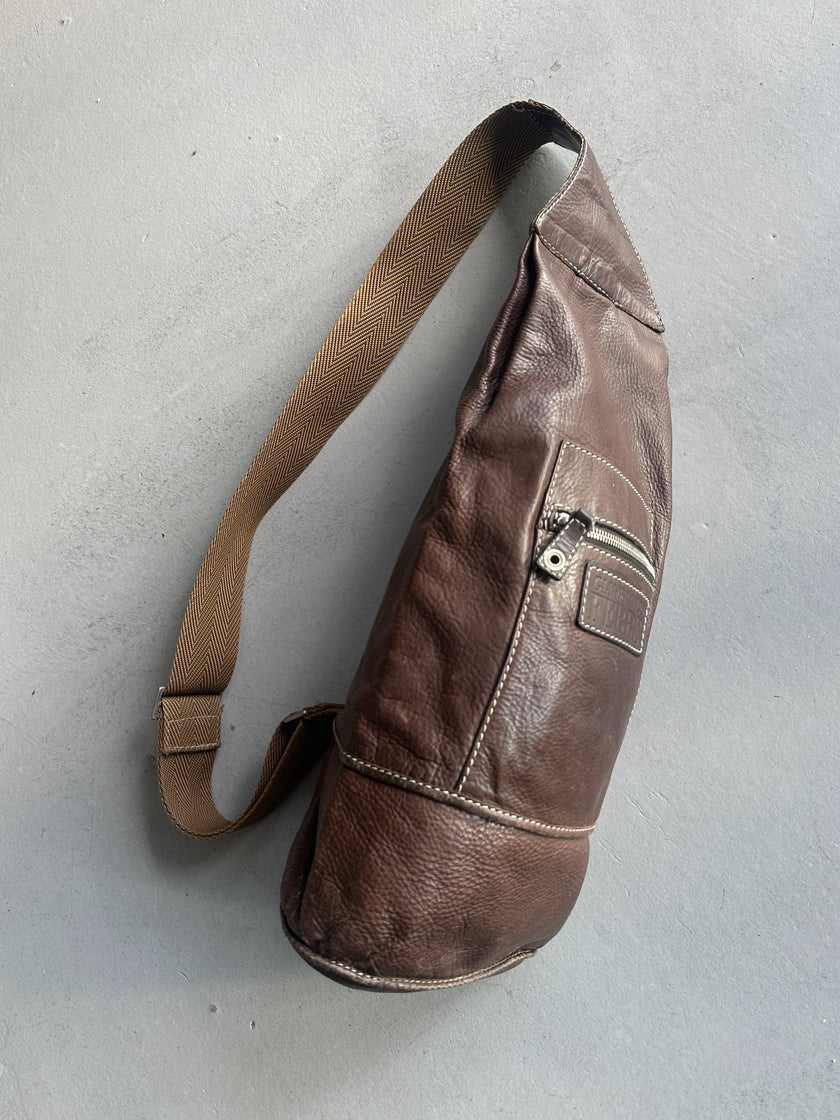 GIANFRANCO FERRÉ - 1990s LEATHER SLING BAG