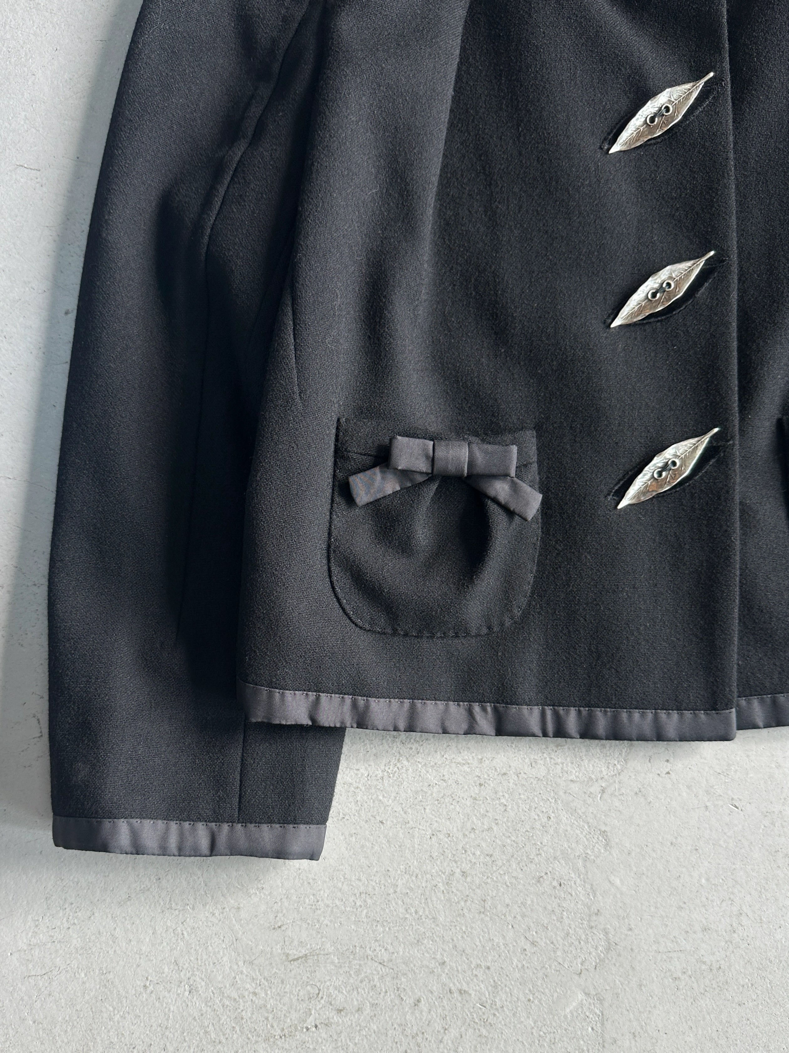 LOUIS VUITTON by MARC JACOBS - A/W 2004 CROP FIT WOOL BLAZER WITH LEAF BUTTONS DETAIL