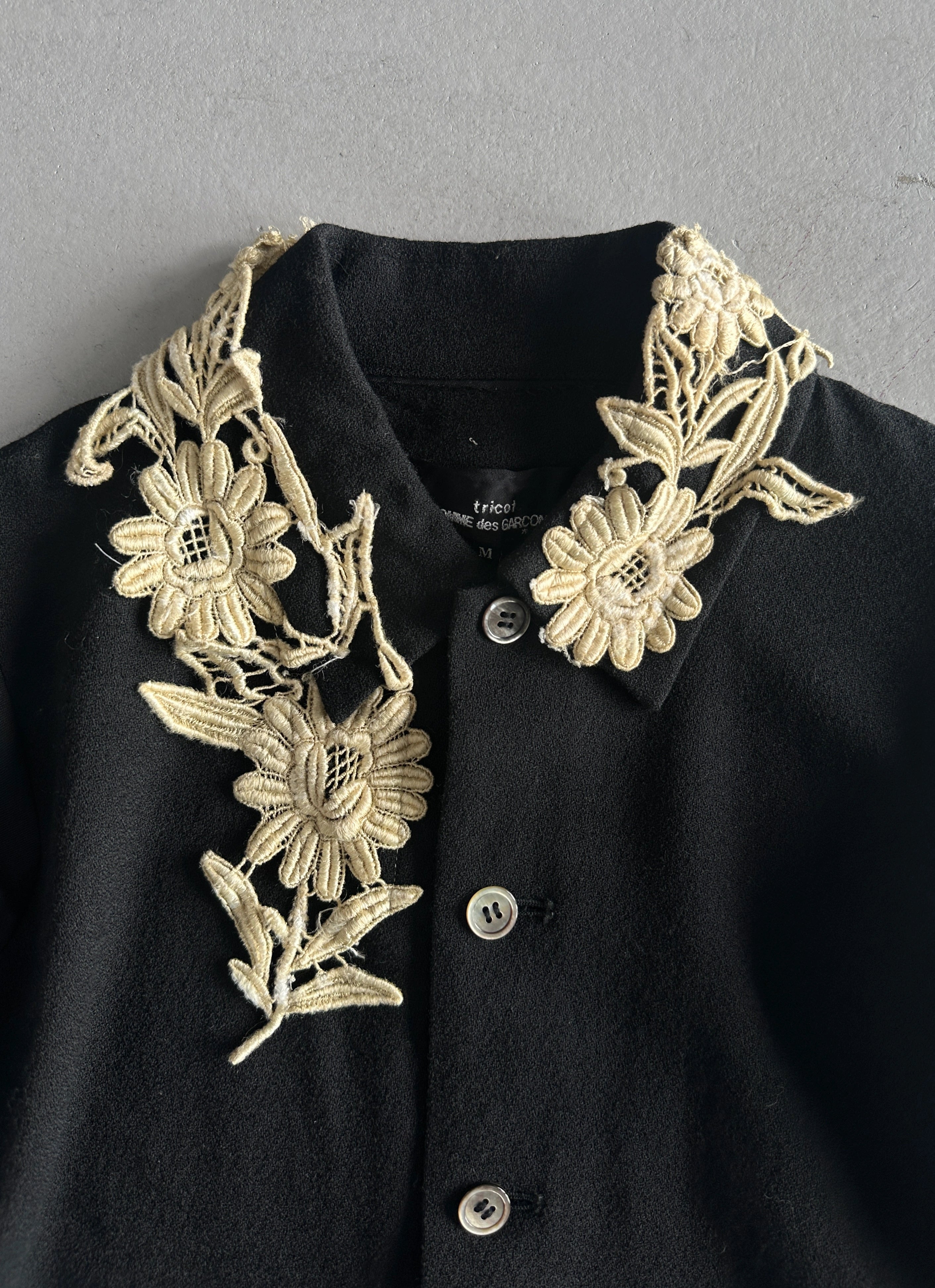 COMME DES GARÇONS - A/W 2002 WOOL JACKET WITH FLORAL ATTACHMENT AT COLLAR