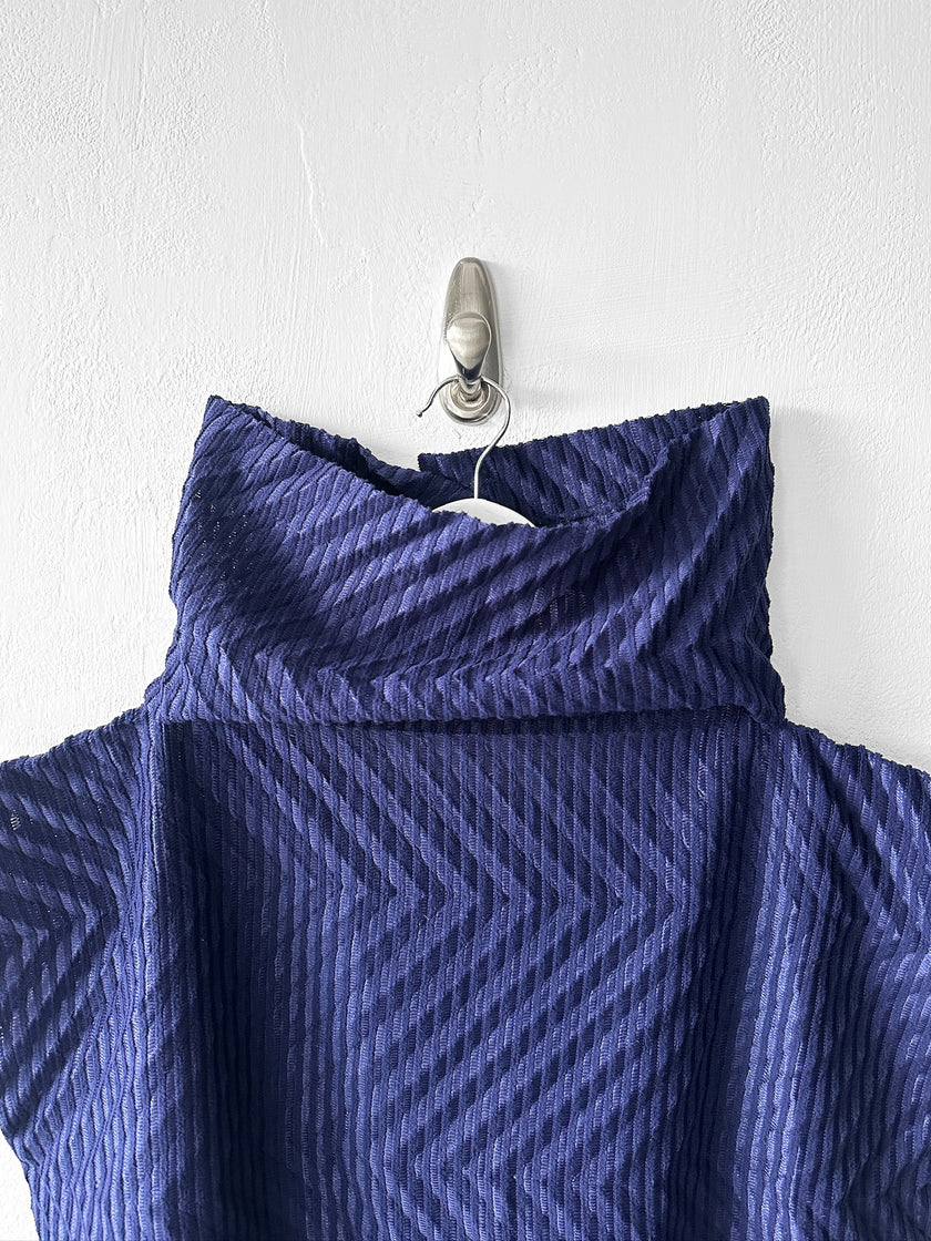 ISSEY MIYAKE - F/W 2002 CHEVRON PLEATS HIGH NECK TOP