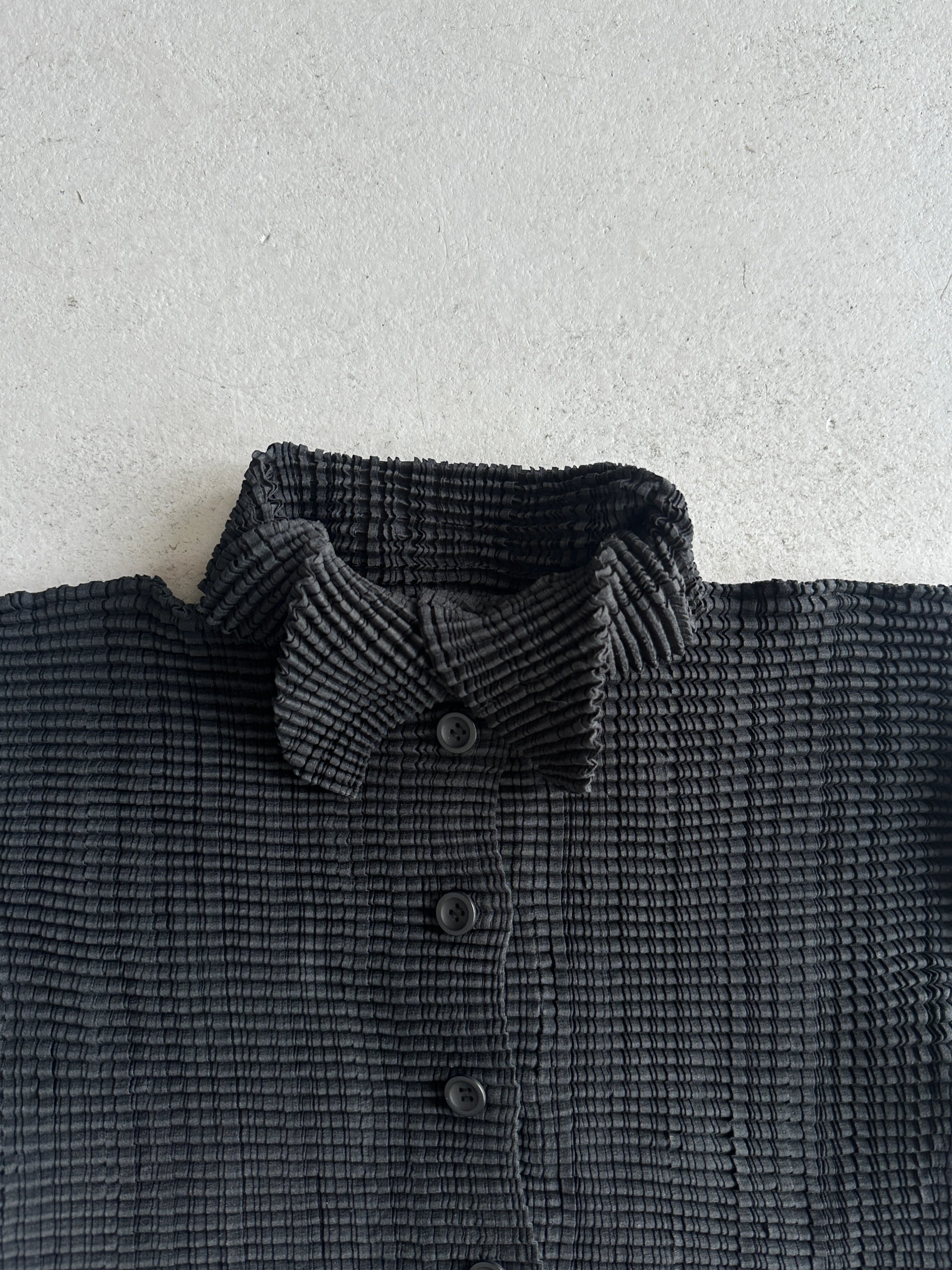 ISSEY MIYAKE - F/W 1999 PLEATED BUTTONED SHIRT