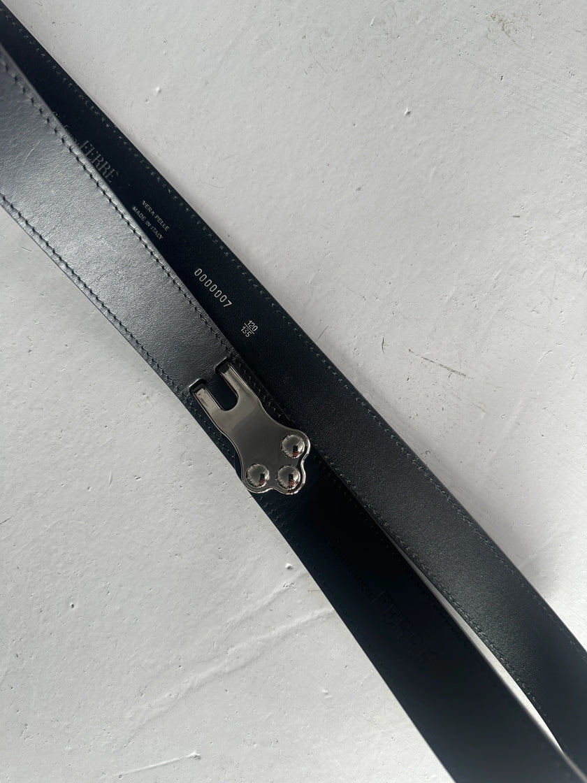 GIANFRANCO FERRÉ - early 2000s LEATHER BELT WITH HOOK BUCKLE DETAIL