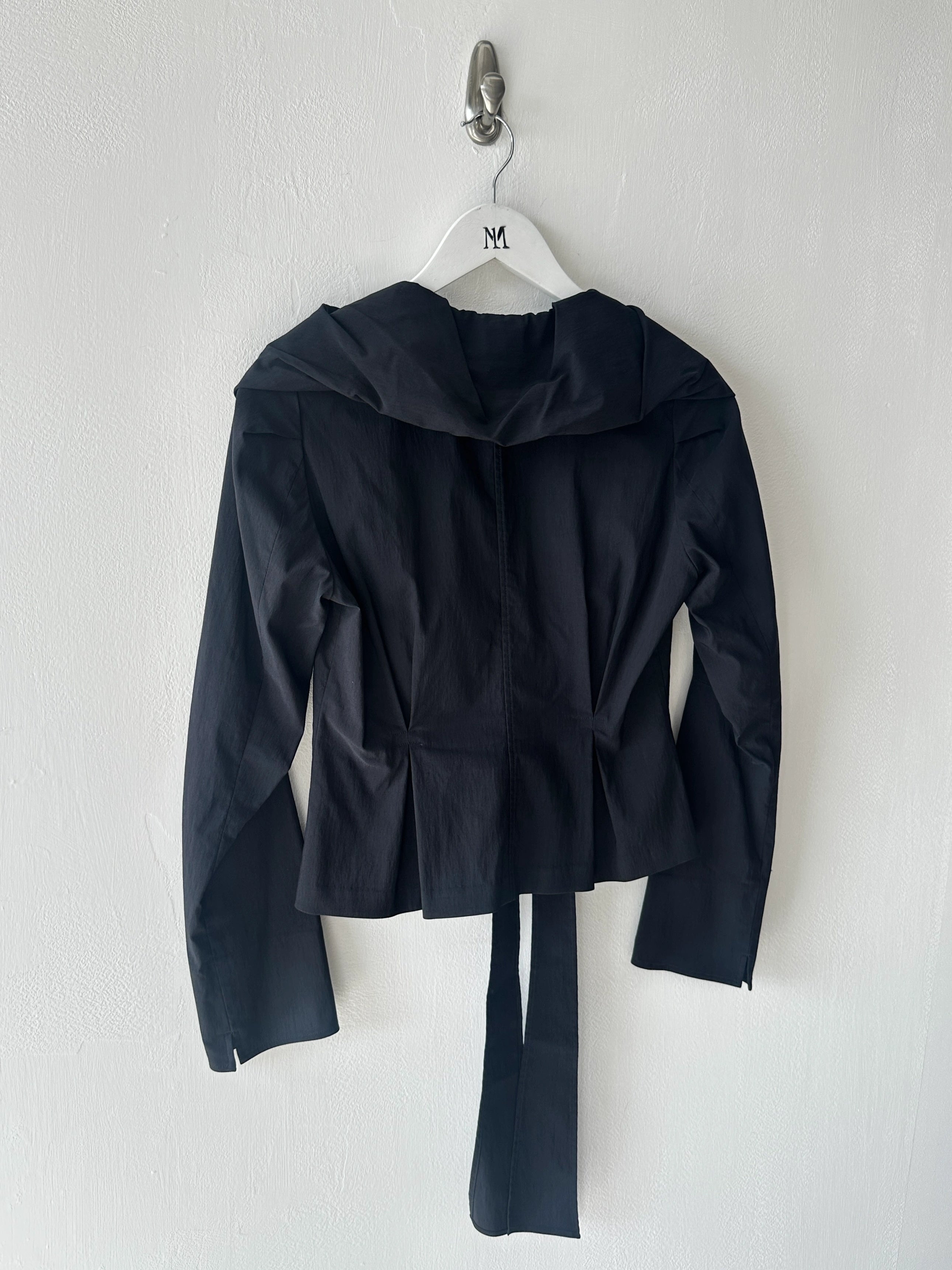 JAPANESE LABEL 2000s PANELED BLOUSE WITH SCULPTURAL COLLAR