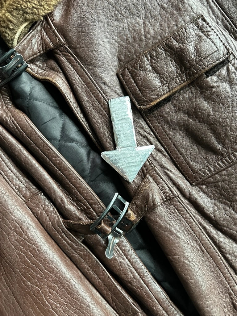 MARITHÉ + FRANÇOIS GIRBAUD X COMPAGNIE DES MONTAGNES & DES FORETS - 1980s FUR COLLAR LEATHER MIDI JACKET WITH METAL HOOKS FRONT CLOSURE