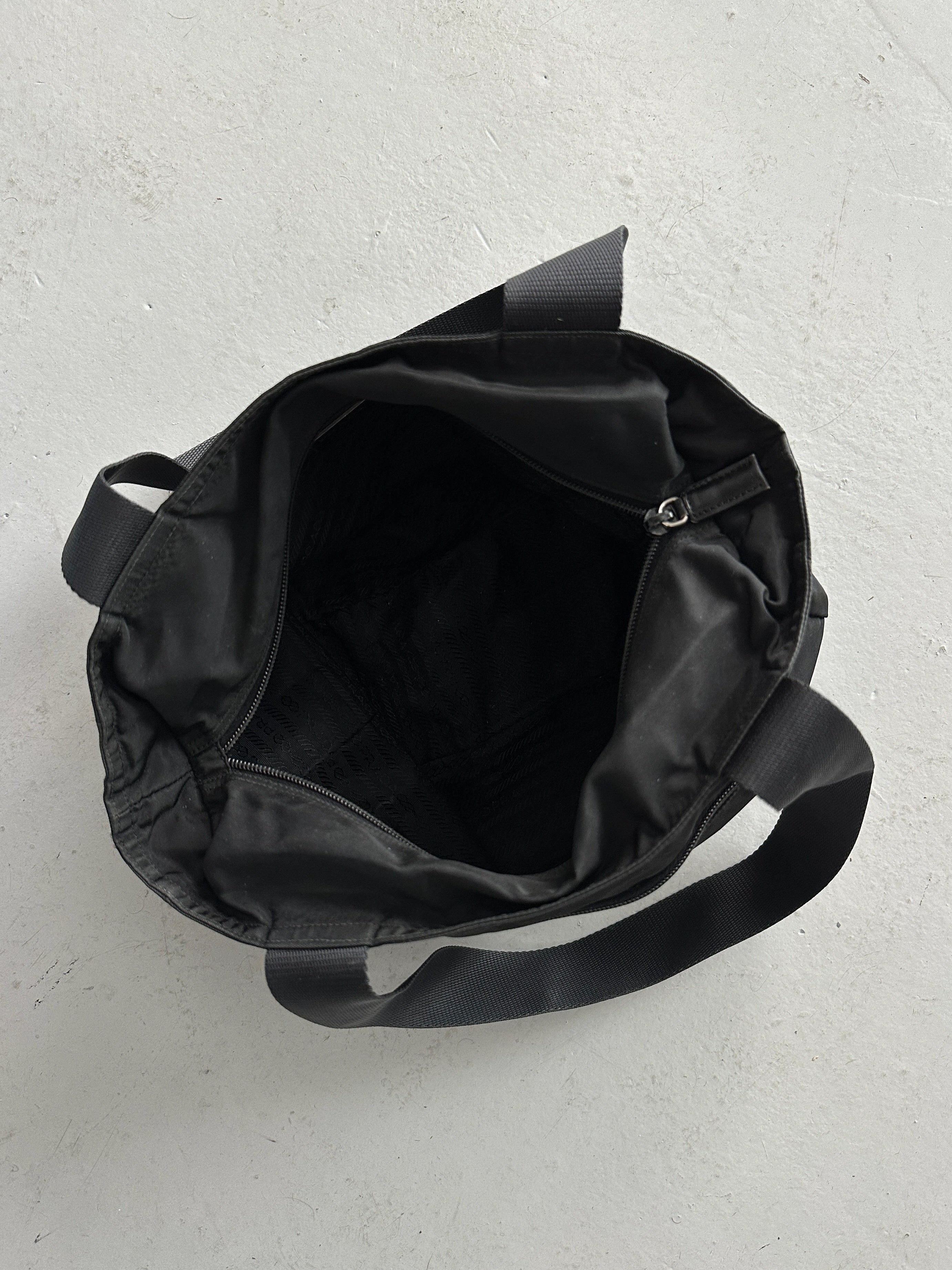 PRADA - 1990s NYLON TOTE BAG