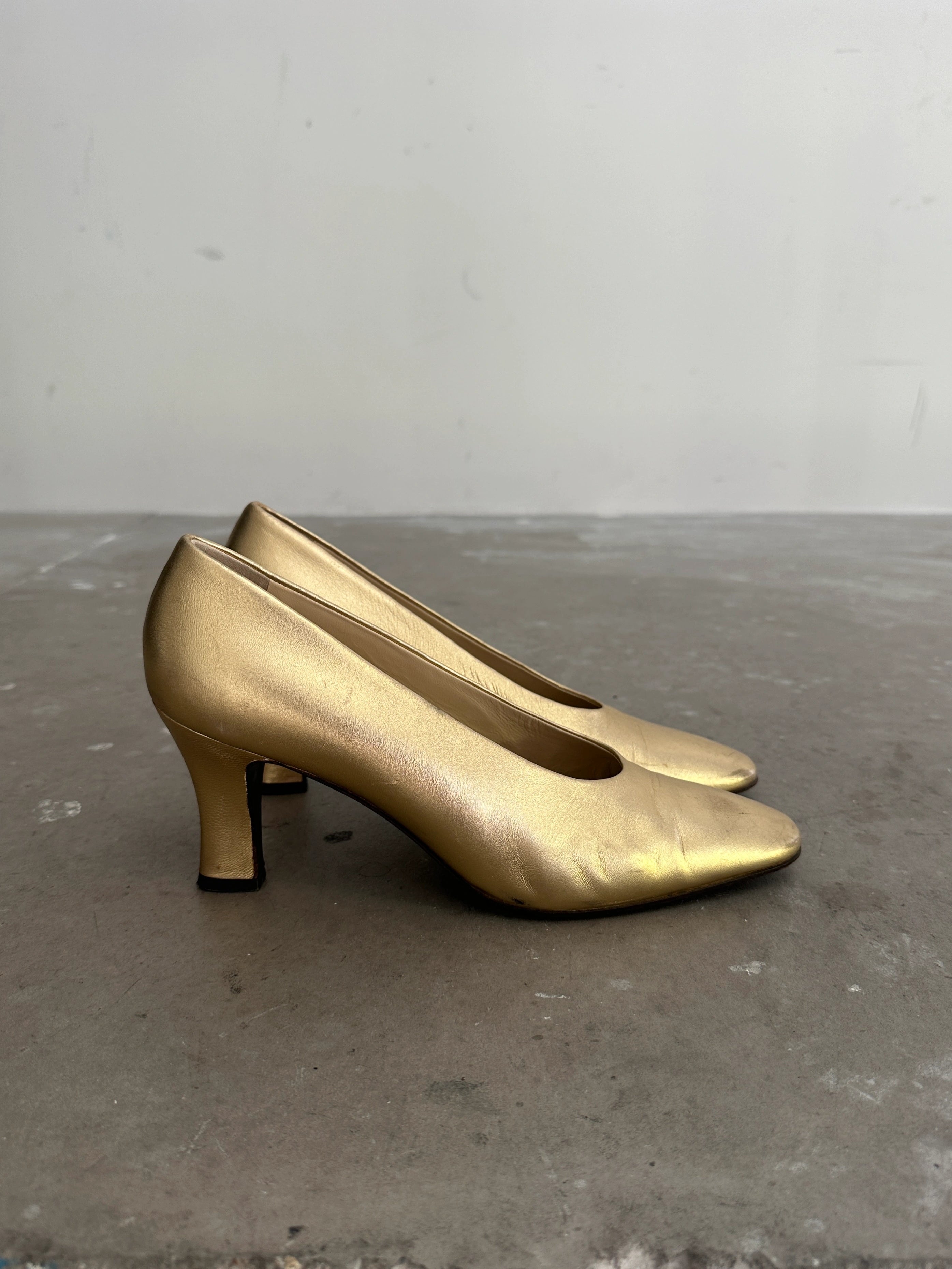 PRADA - 1980s GOLD PUMPS HEELS