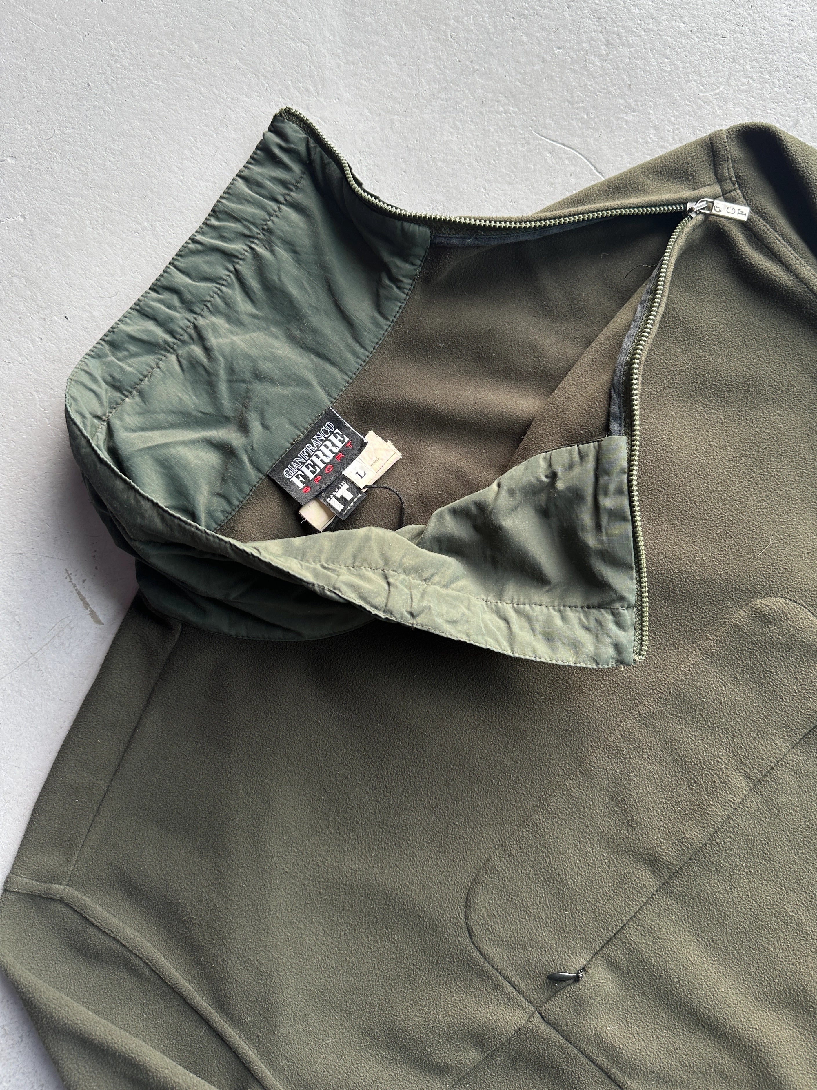 GIANFRANCO FERRÉ SPORT - 1990s SAMPLE FLEECE WITH CONTRASTING NYLON COLLAR