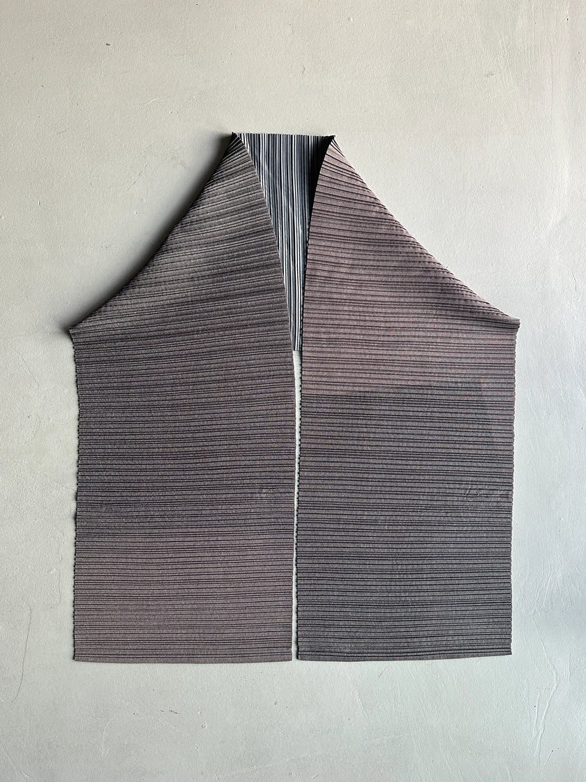 ISSEY MIYAKE X IITTALA - 2016 EXTRA LONG PLEATED TABLEWEAR KIMONO