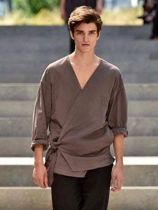 ISSEY MIYAKE - S/S 2018 KIMONO JACKET
