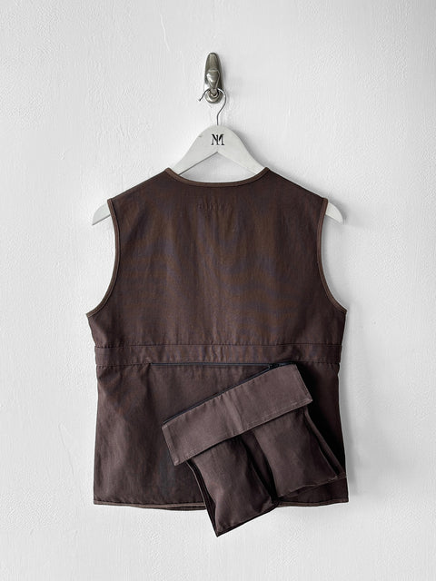 ITALIAN LABEL - late 1990s ZIPPED VEST GILET WITH ZIP OFF BACK POCKET PANEL