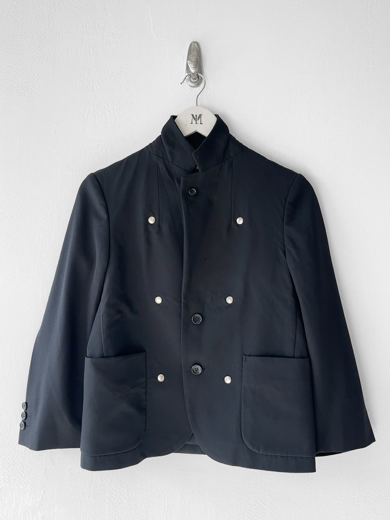COMME DES GARÇONS TRICOT - F/W 2019 CROP FIT BLAZER WITH STUD DETAILS