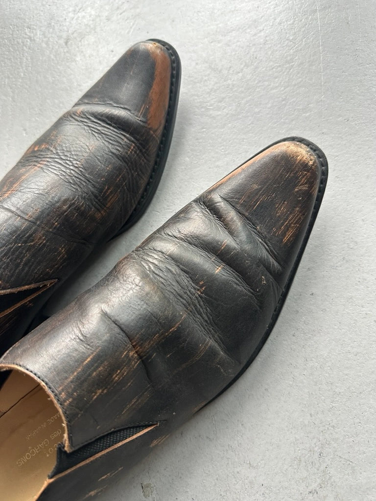 COMME DES GARÇONS - 1990s DISTRESSED LEATHER POINTED SLIP ON SHOES