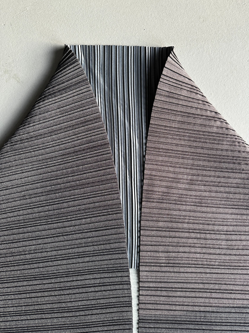 ISSEY MIYAKE X IITTALA - 2016 EXTRA LONG PLEATED TABLEWEAR KIMONO