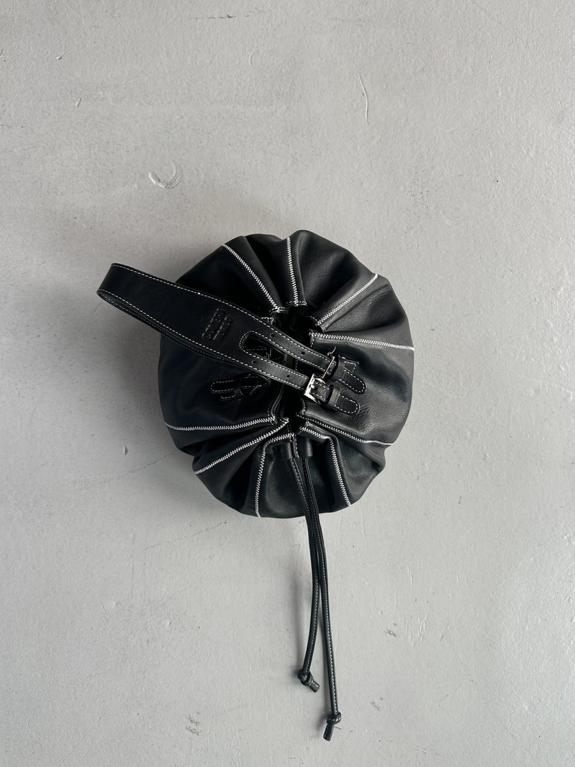 ENRICO COVERI - 1990s LEATHER BUCKET BAG