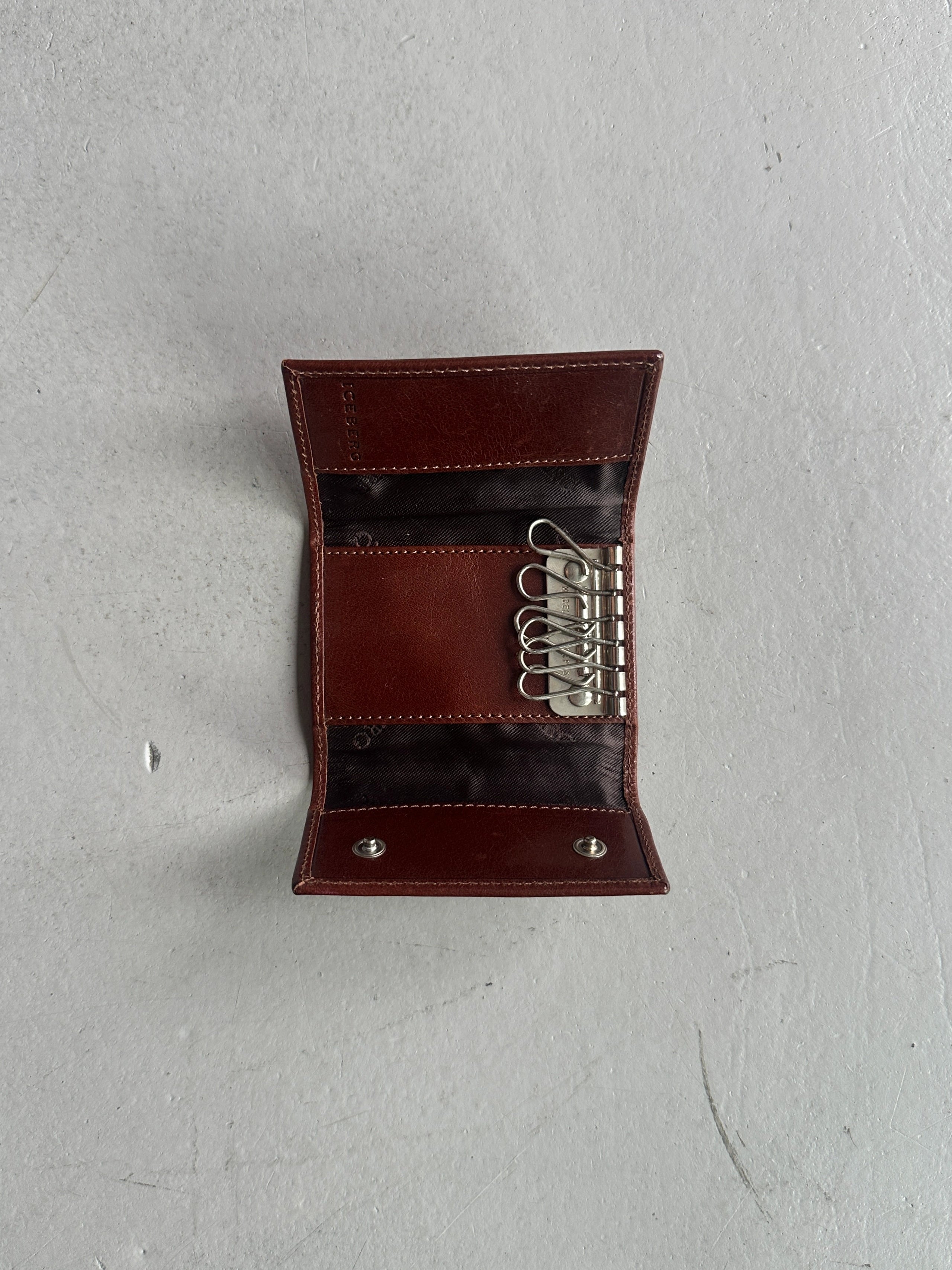 ICEBERG - 1990s LEATHER KEY HOLDER