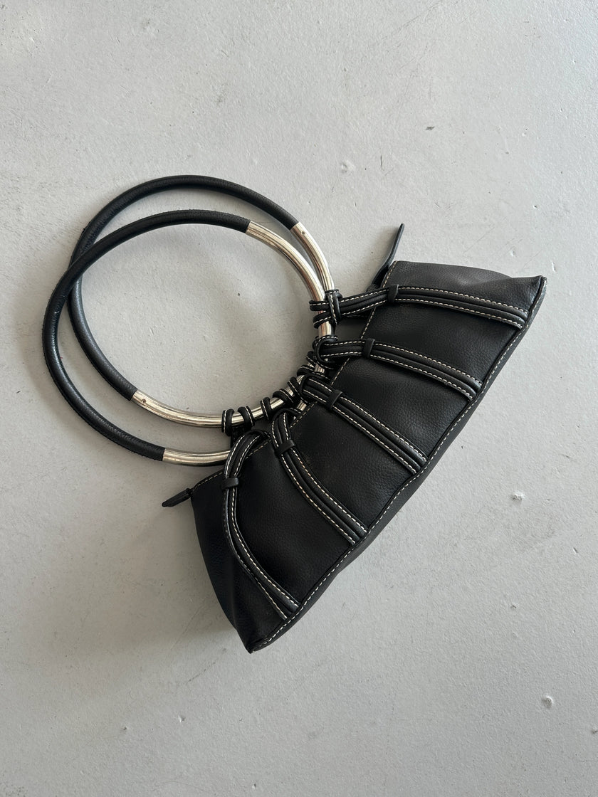 2000s OVERSIZED METAL RING HANDLE LEATHER BAG