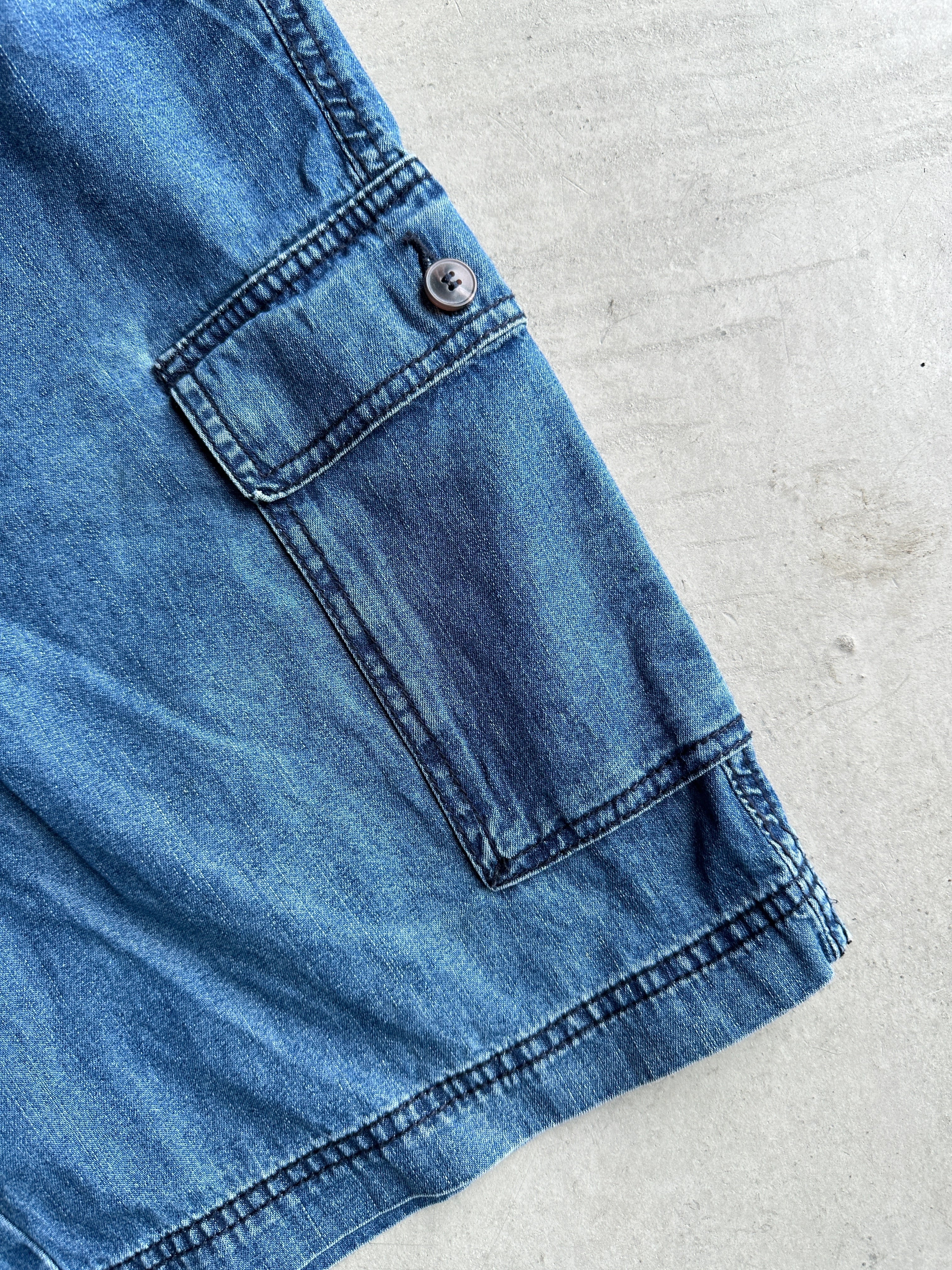 2000s DENIM CARGO BERMUDA SHORTS