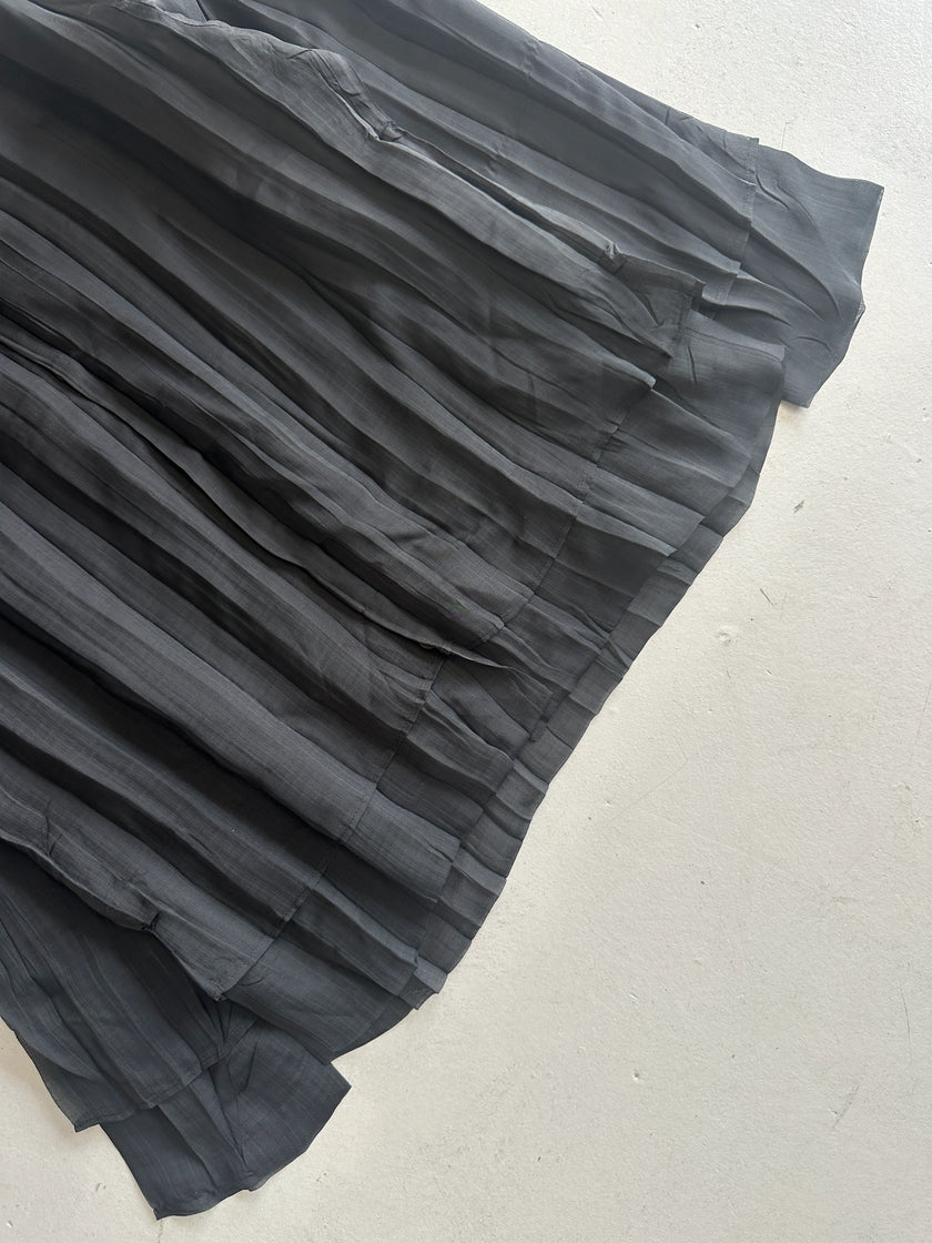 ISSEY MIYAKE - 1990s FUNNEL NECK BUTTONED PLEATED BLOUSE