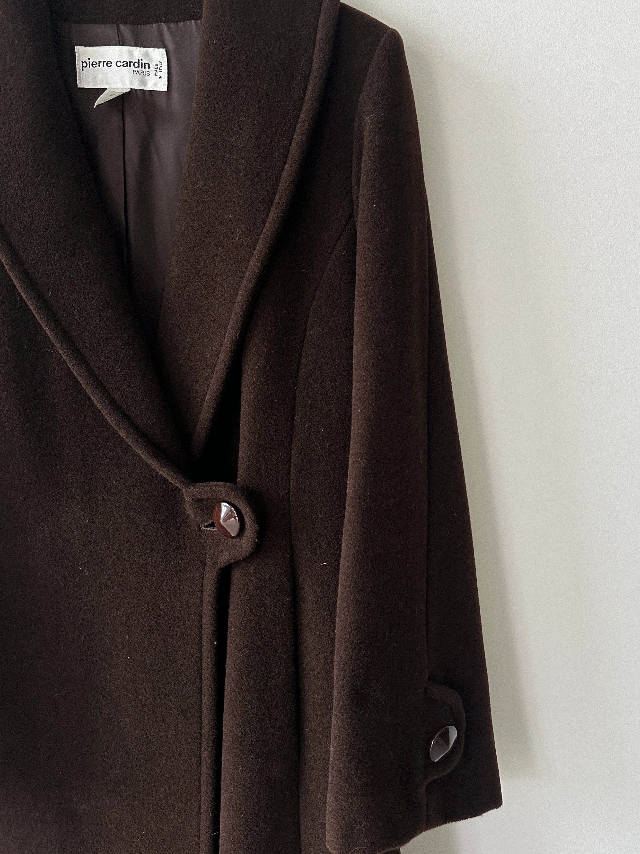 PIERRE CARDIN - 1990s LONG FITTED COAT WITH SINGLE BUTTON CLOSURE