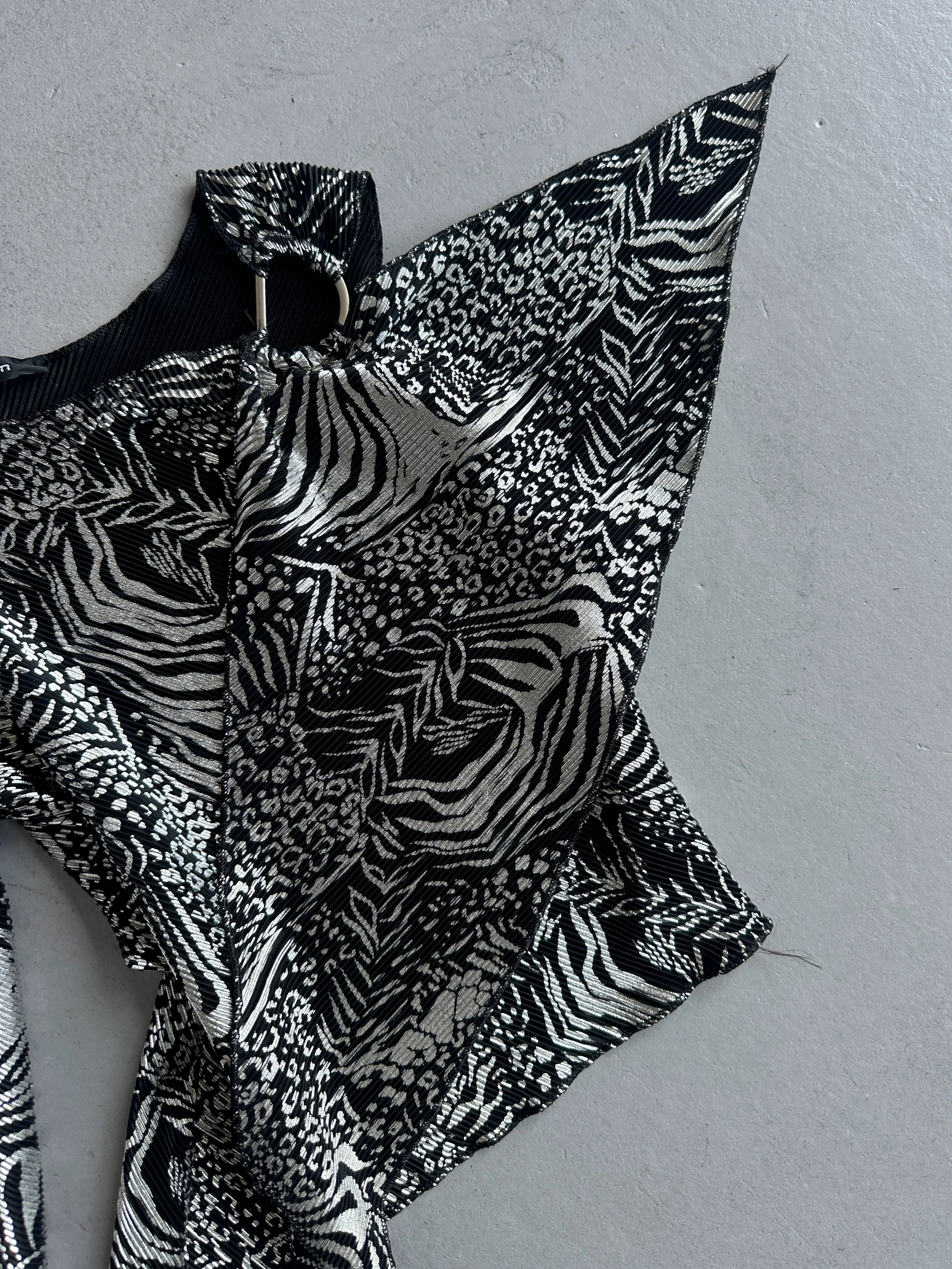 1990s ASYMMETRICAL TOP WITH FLOWING SLEEVE