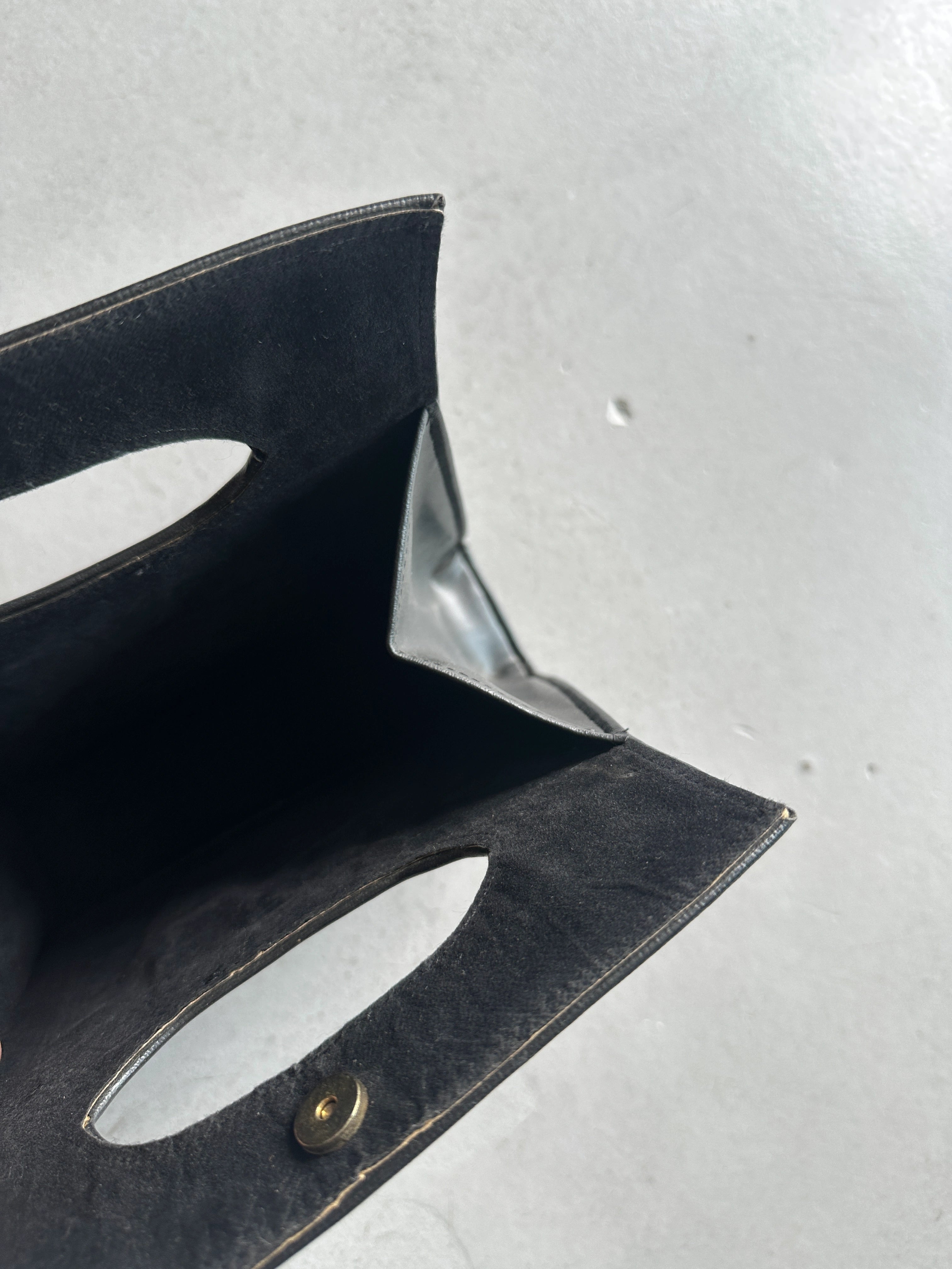1990s CUT OUT HANDLE LEATHER BAG