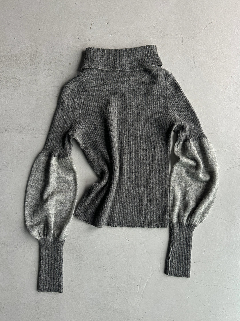 ITALIAN LABEL - early 2000s ELONGATED SLEEVE TURTLE NECK KNIT TOP