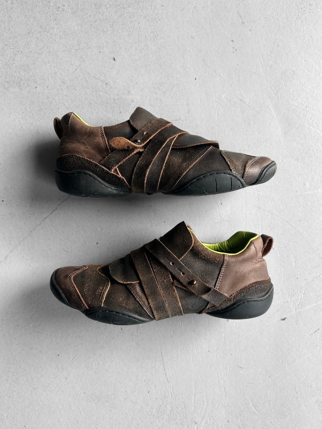 MARITHÉ + FRANÇOIS GIRBAUD - early 2000s ROUND TOE BONDAGE LEATHER SNEAKERS