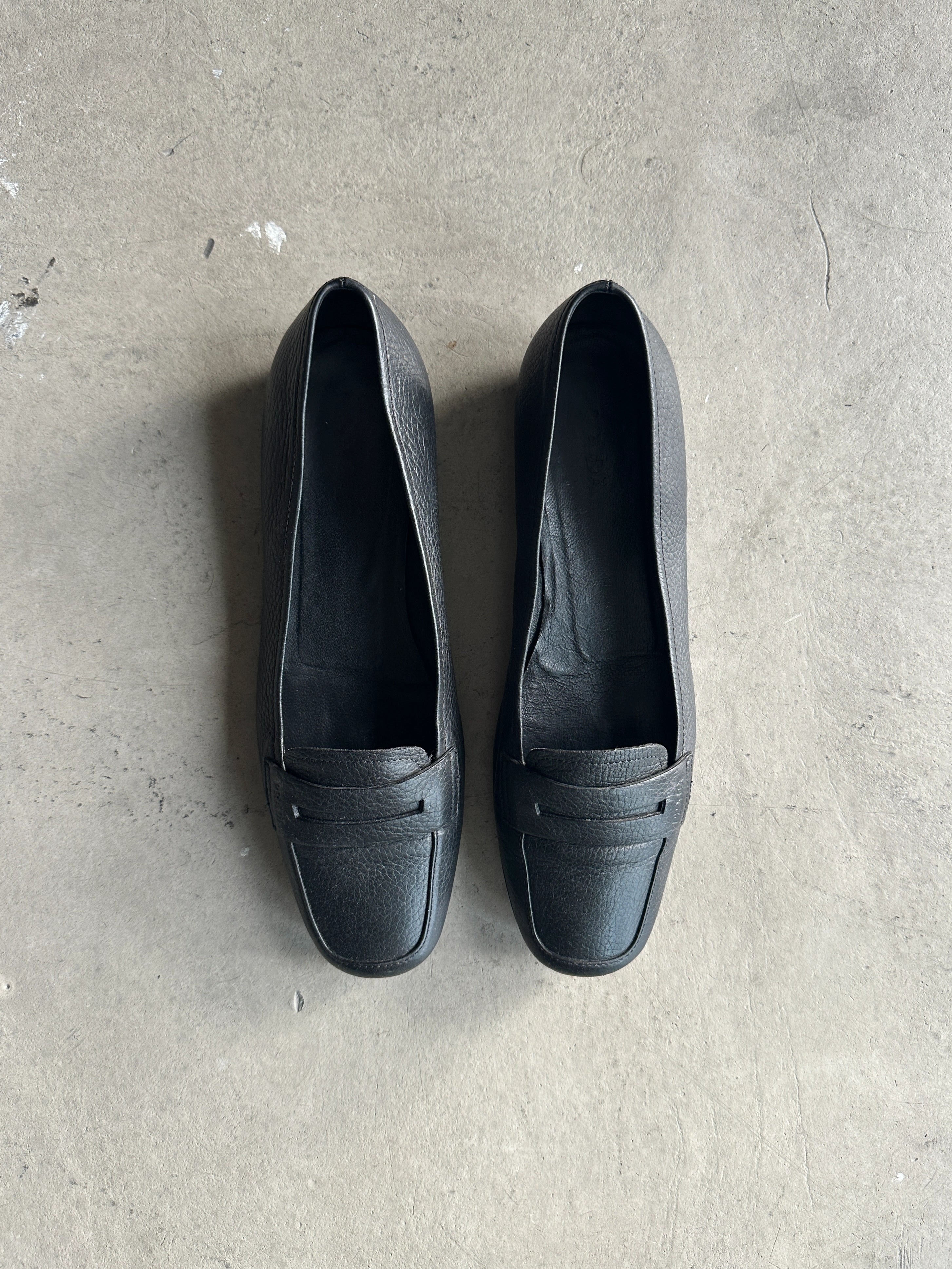 PRADA - 1990s SOFT LEATHER PENNY LOAFERS