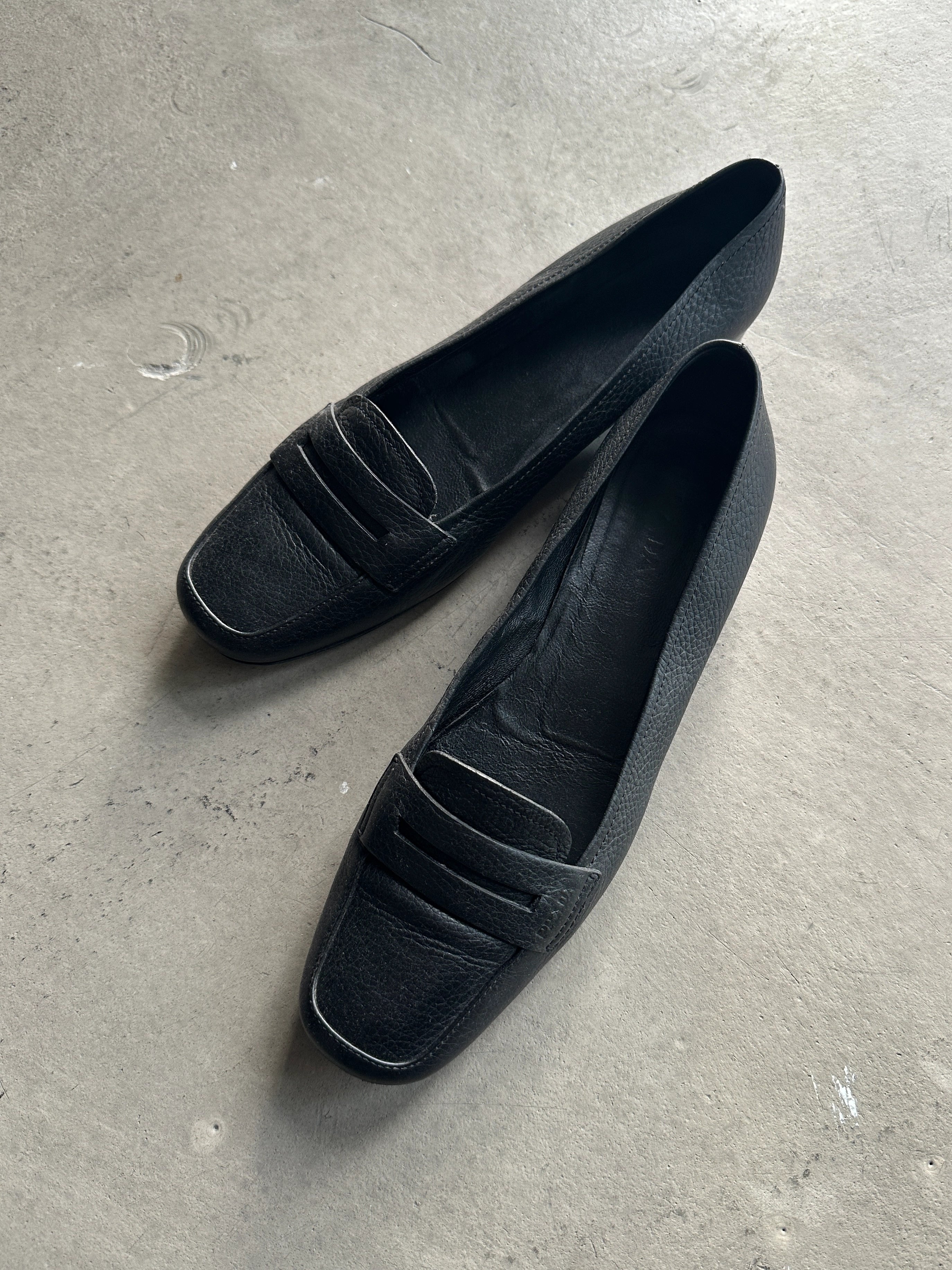 PRADA - 1990s SOFT LEATHER PENNY LOAFERS