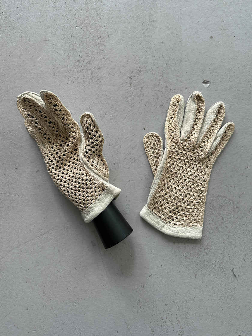 TRUSSARDI - 1990s LEATHER AND CROCHET BACK GLOVES
