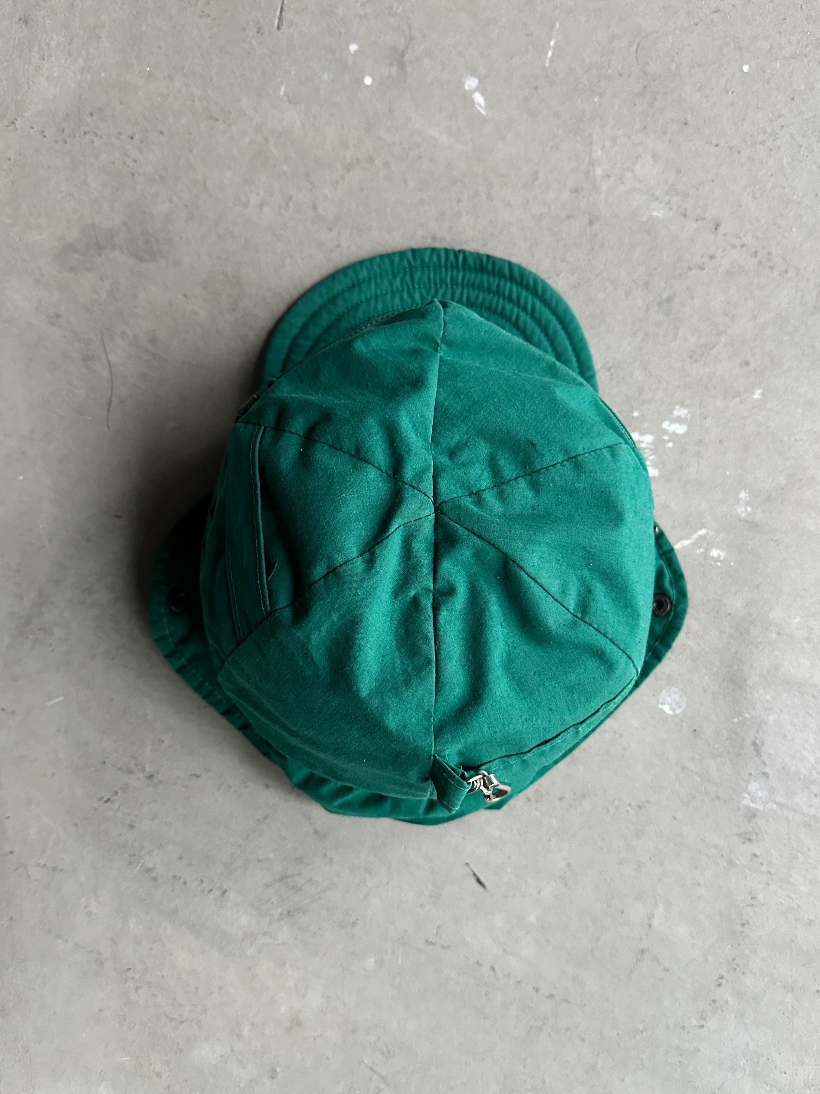 FILA  - 1970s EARFLAP HAT WITH FRONT ZIPPED POCKET