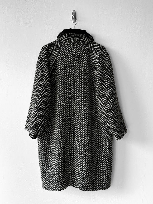 VERSUS VERSACE BY GIANNI VERSACE - early 1990s HERRINGBONE COAT WITH FUR COLLAR